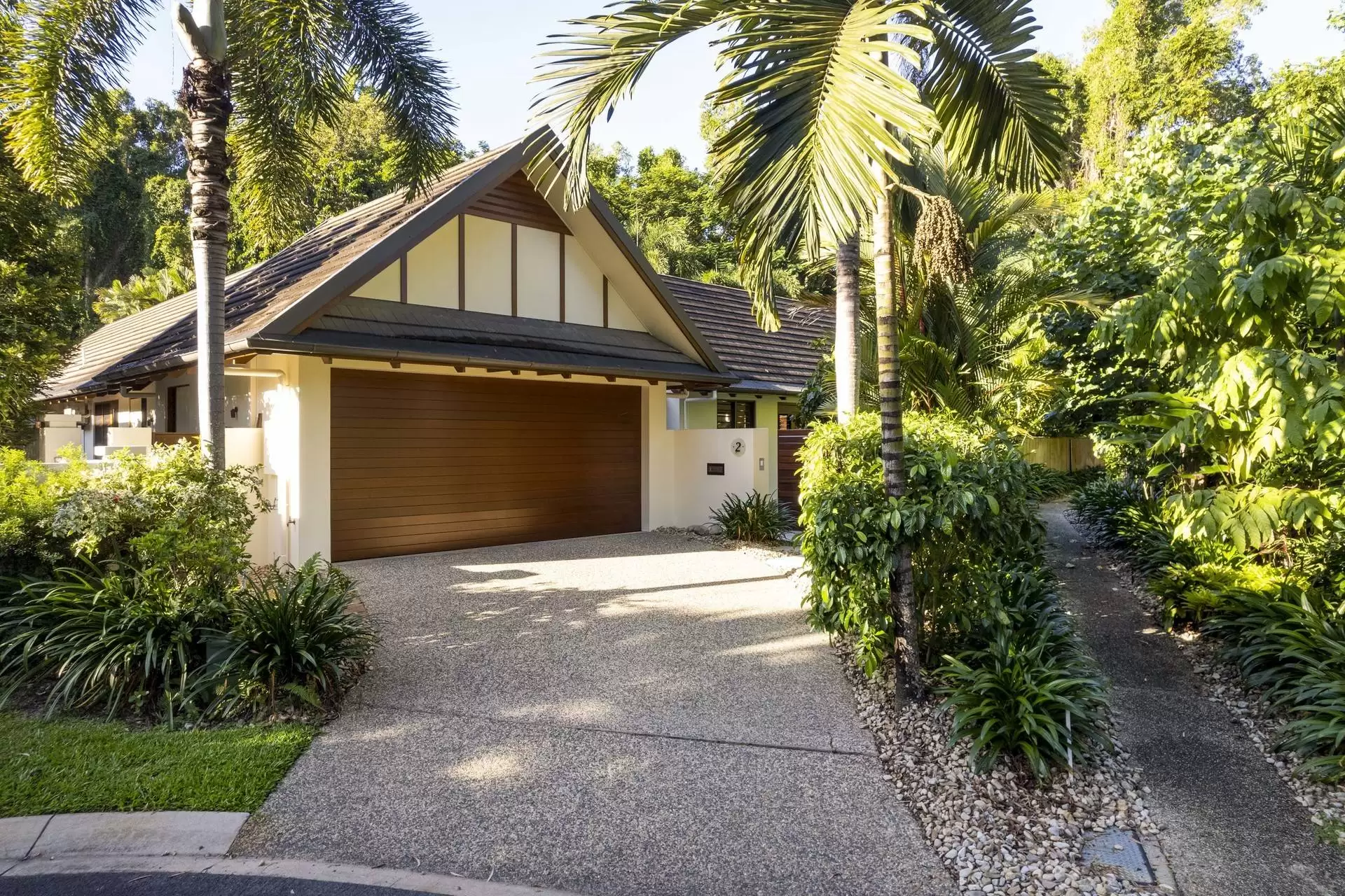2/14-32 Barrier Street, Port Douglas Sold by Queensland Sotheby's International Realty - image 1