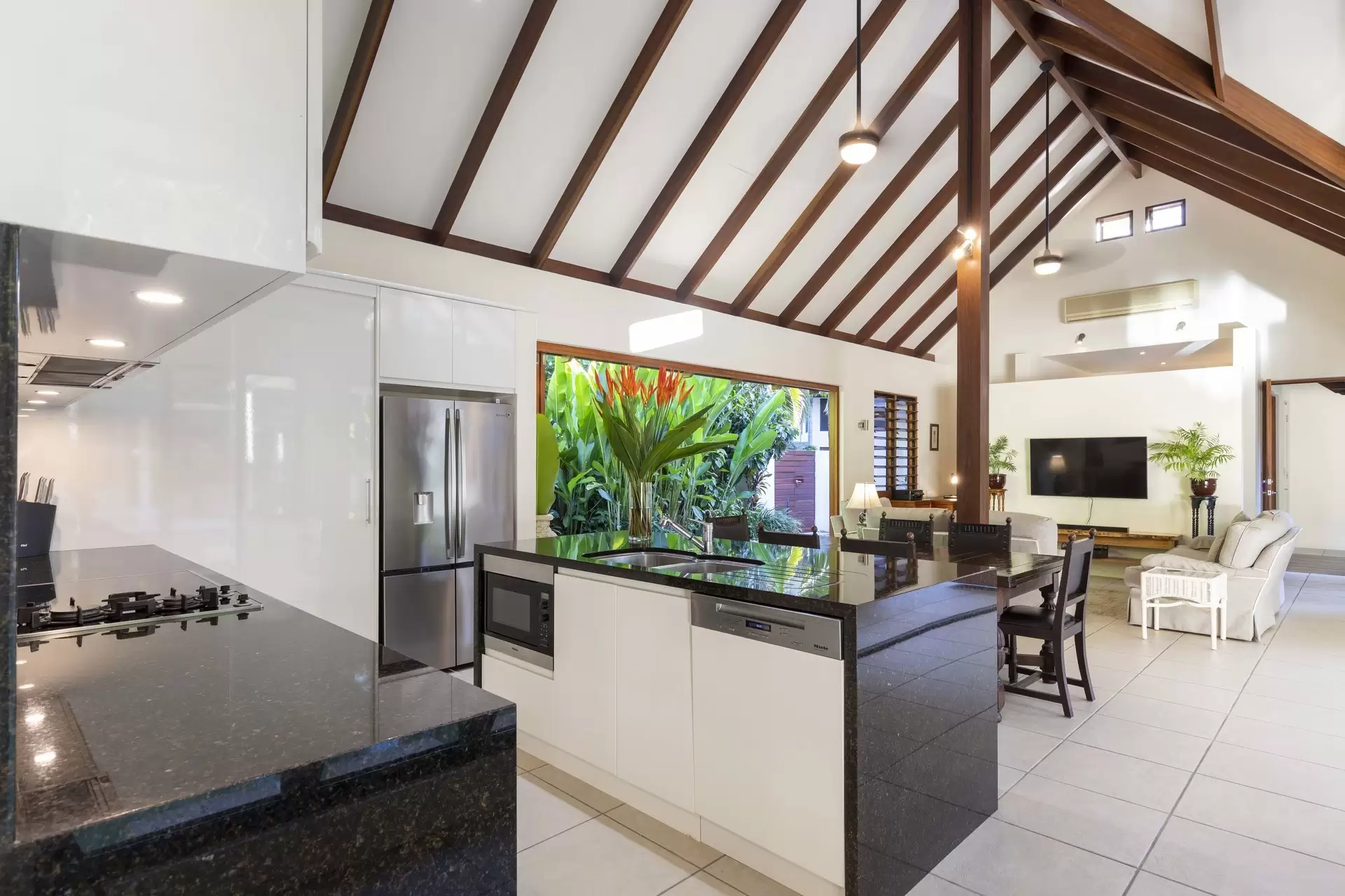 2/14-32 Barrier Street, Port Douglas Sold by Queensland Sotheby's International Realty - image 1