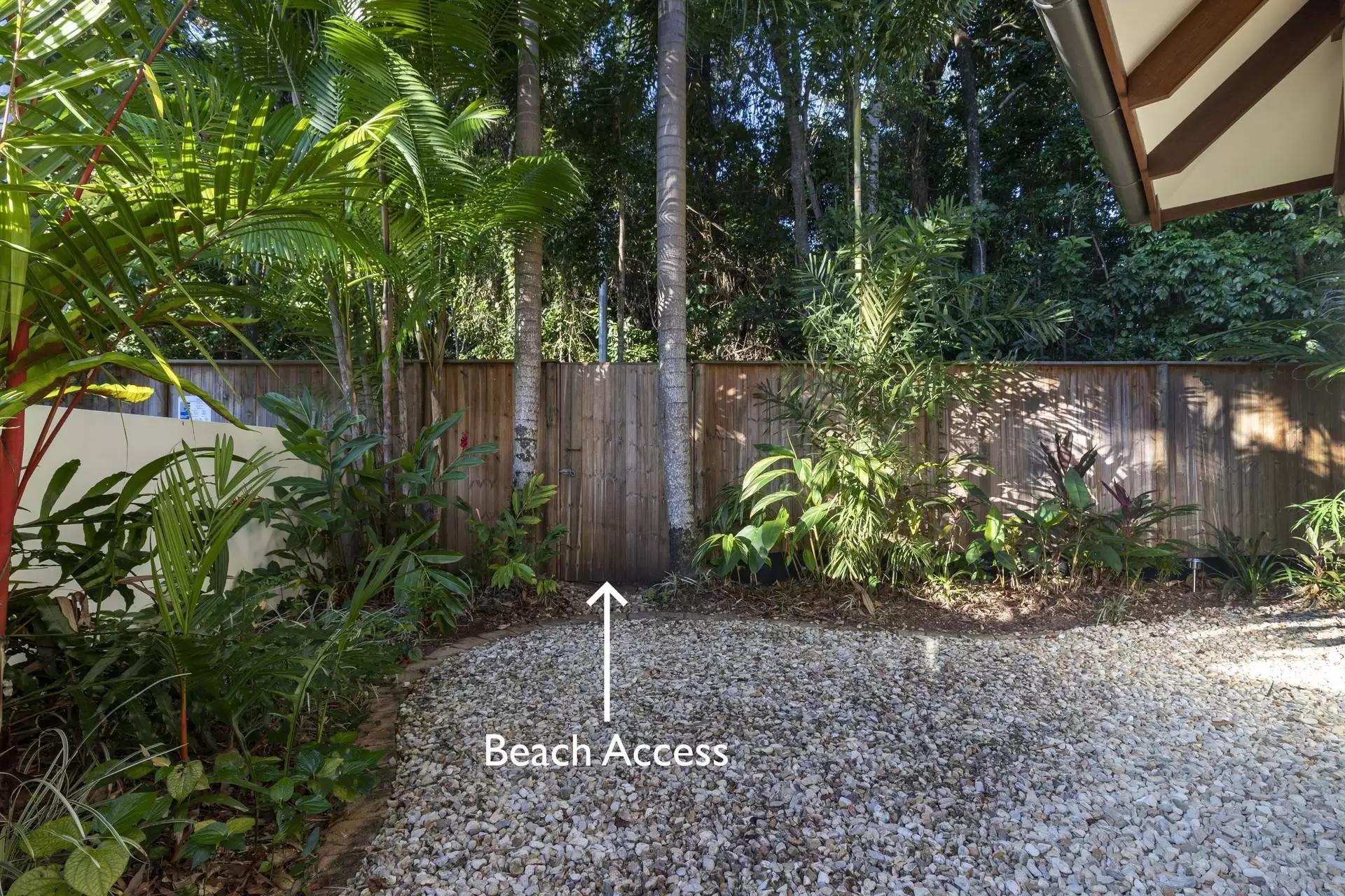2/14-32 Barrier Street, Port Douglas Sold by Queensland Sotheby's International Realty - image 1