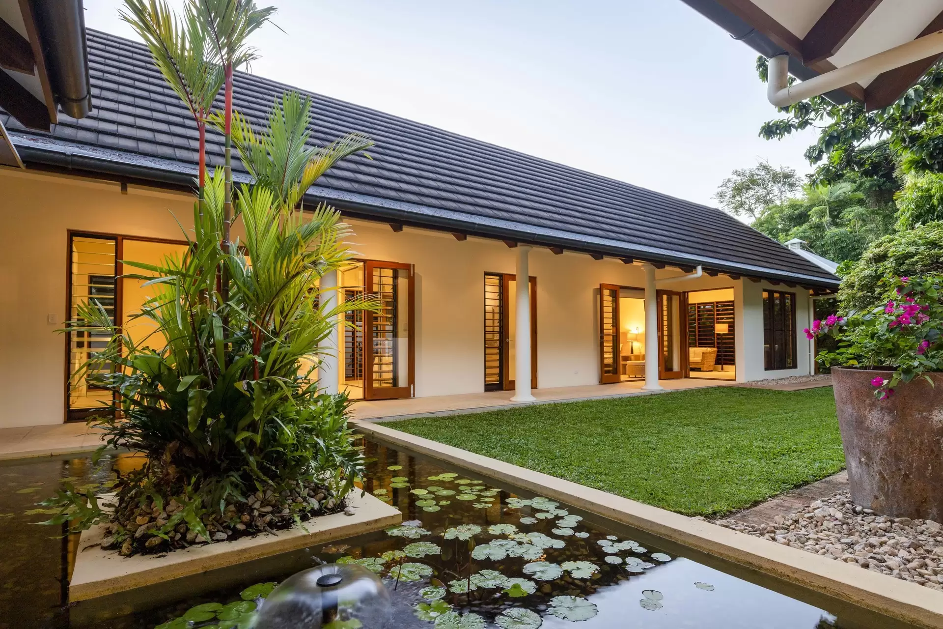 2/14-32 Barrier Street, Port Douglas Sold by Queensland Sotheby's International Realty - image 1