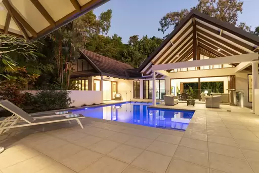 2/14-32 Barrier Street, Port Douglas Sold by 