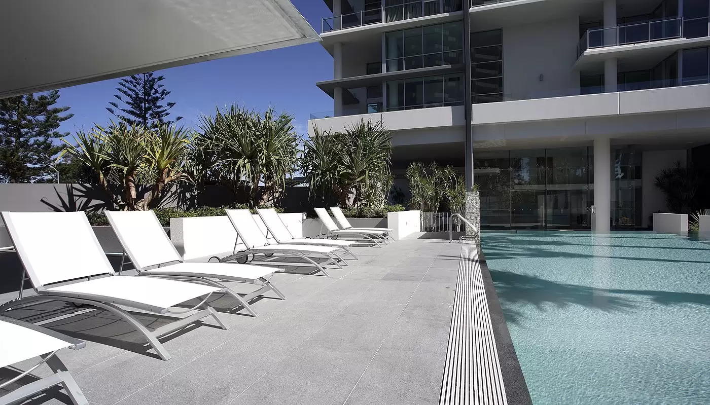 11 Hill Parade, Main Beach Sold by Queensland Sotheby's International Realty - image 1