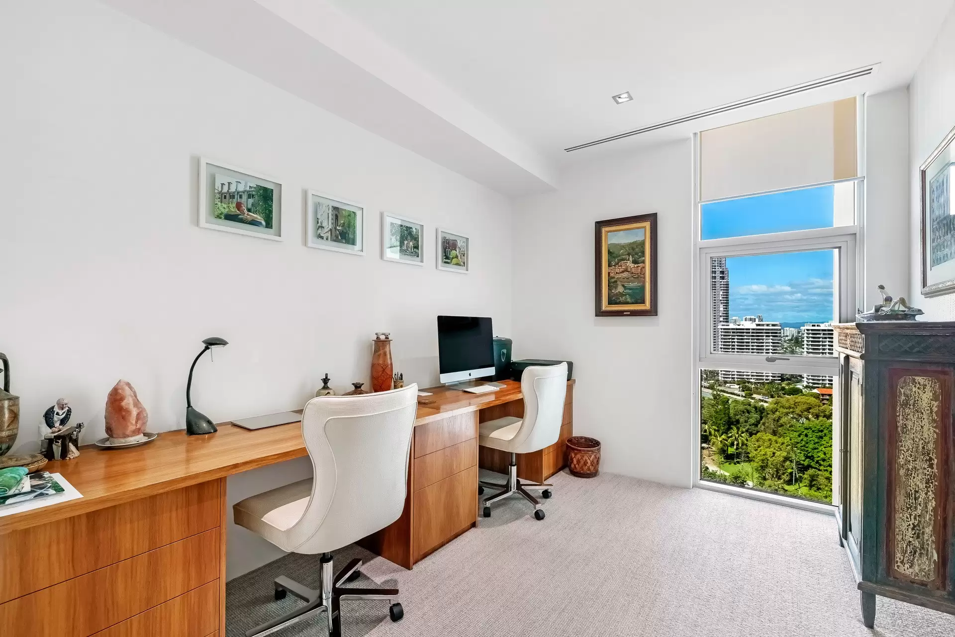 11 Hill Parade, Main Beach Sold by Queensland Sotheby's International Realty - image 1