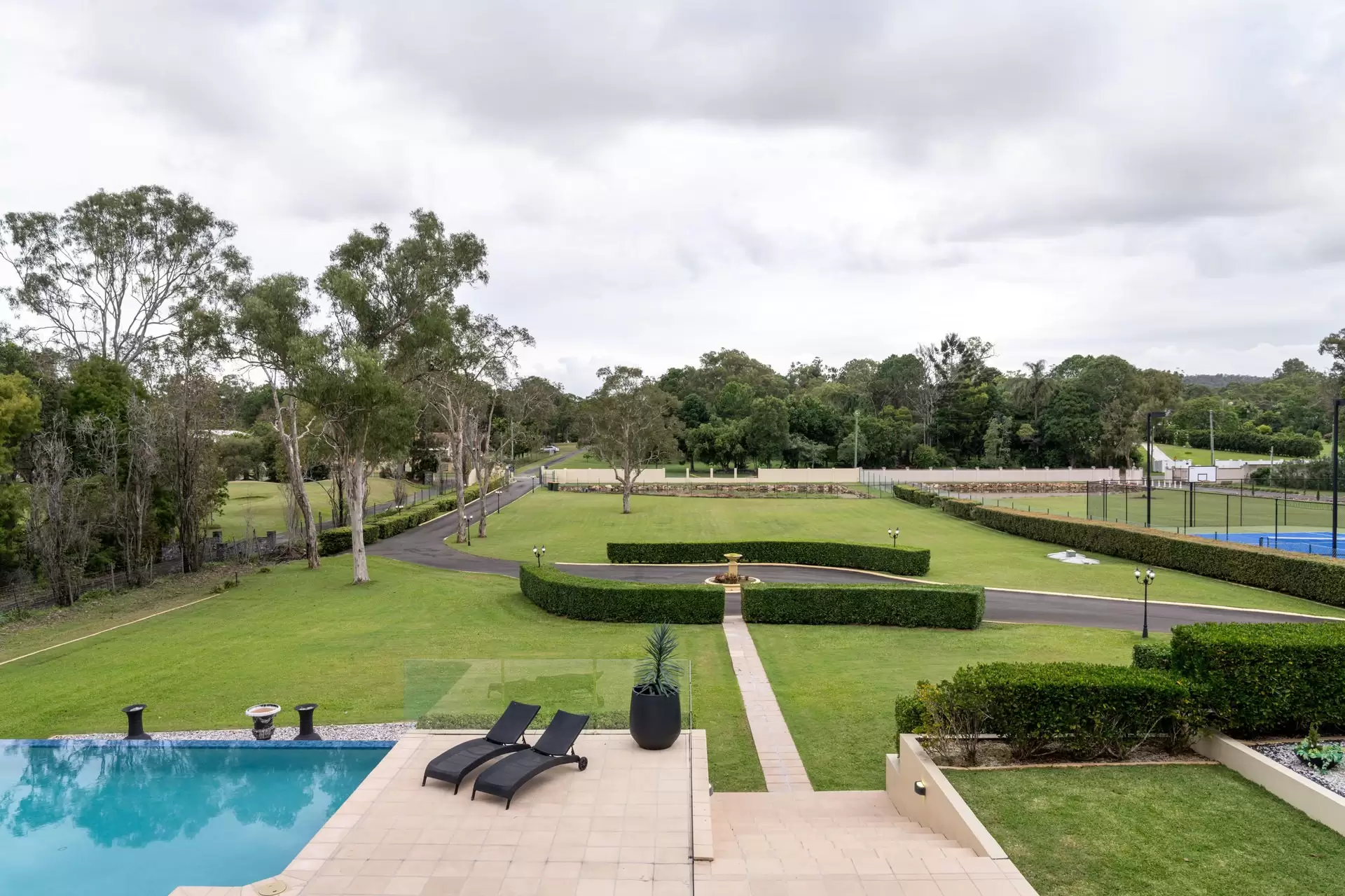 502 Boston Road, Chandler Sold by Queensland Sotheby's International Realty - image 1