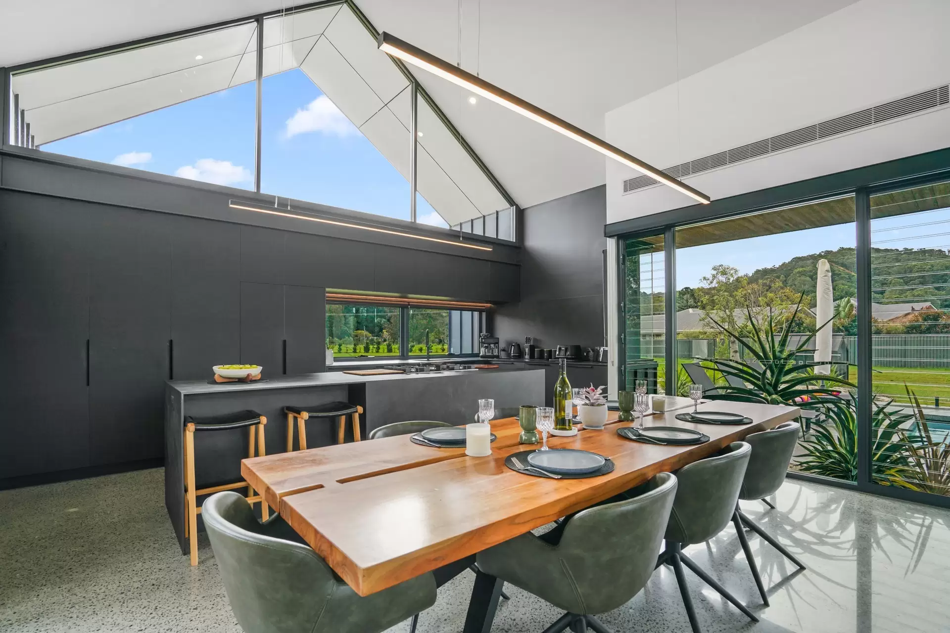 427 Tallebudgera Creek Road, Tallebudgera Valley Sold by Queensland Sotheby's International Realty - image 1