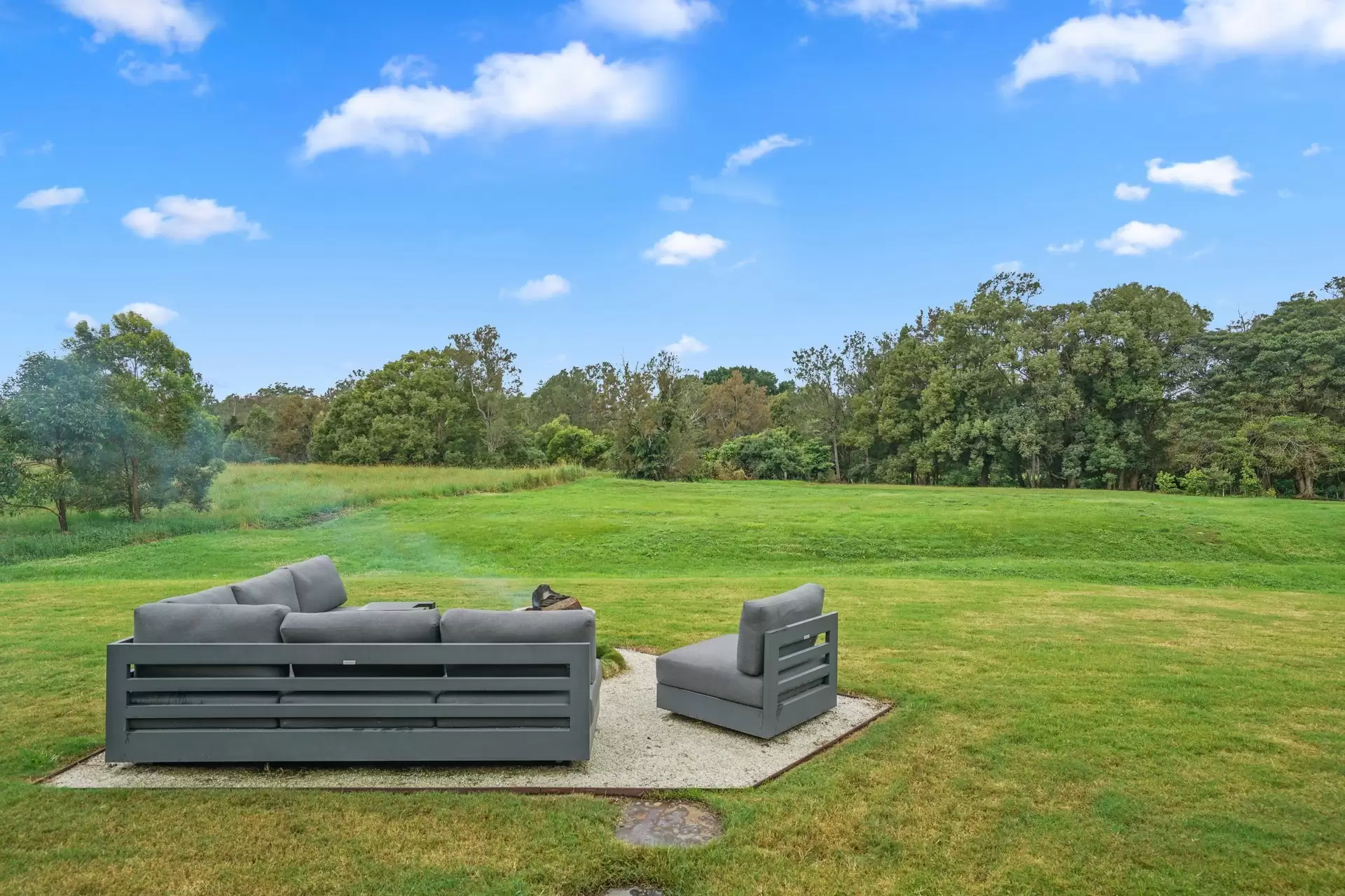 427 Tallebudgera Creek Road, Tallebudgera Valley Sold by Queensland Sotheby's International Realty - image 1