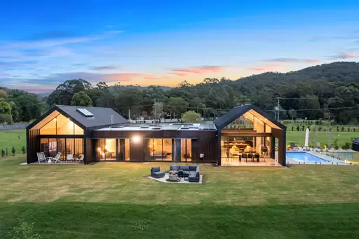 427 Tallebudgera Creek Road, Tallebudgera Valley Sold by 