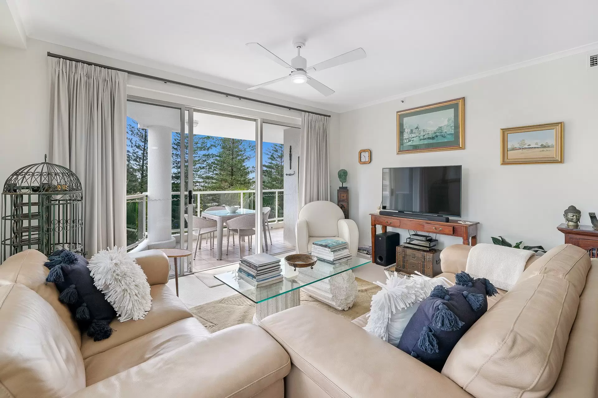 18/1 Hughes Avenue, Main Beach Sold by Queensland Sotheby's International Realty - image 1
