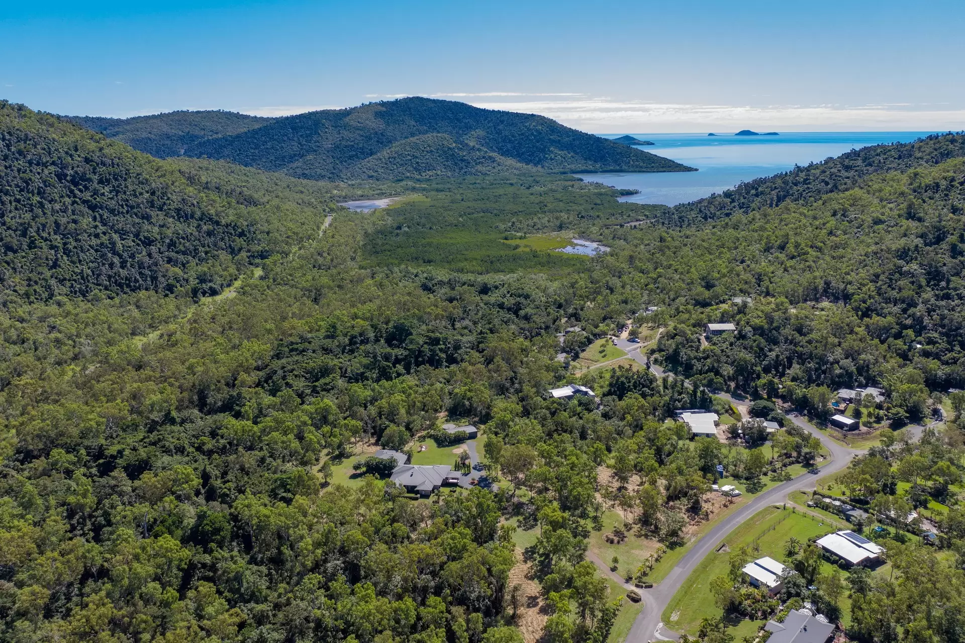 21 Mila Drive, Woodwark Sold by Queensland Sotheby's International Realty - image 1