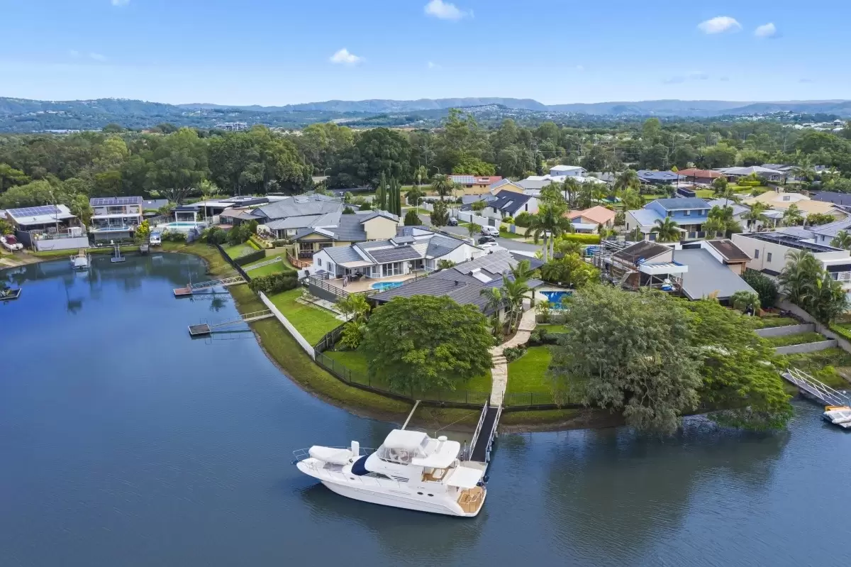11 Gregory Drive, Carrara Sold by Queensland Sotheby's International Realty - image 1