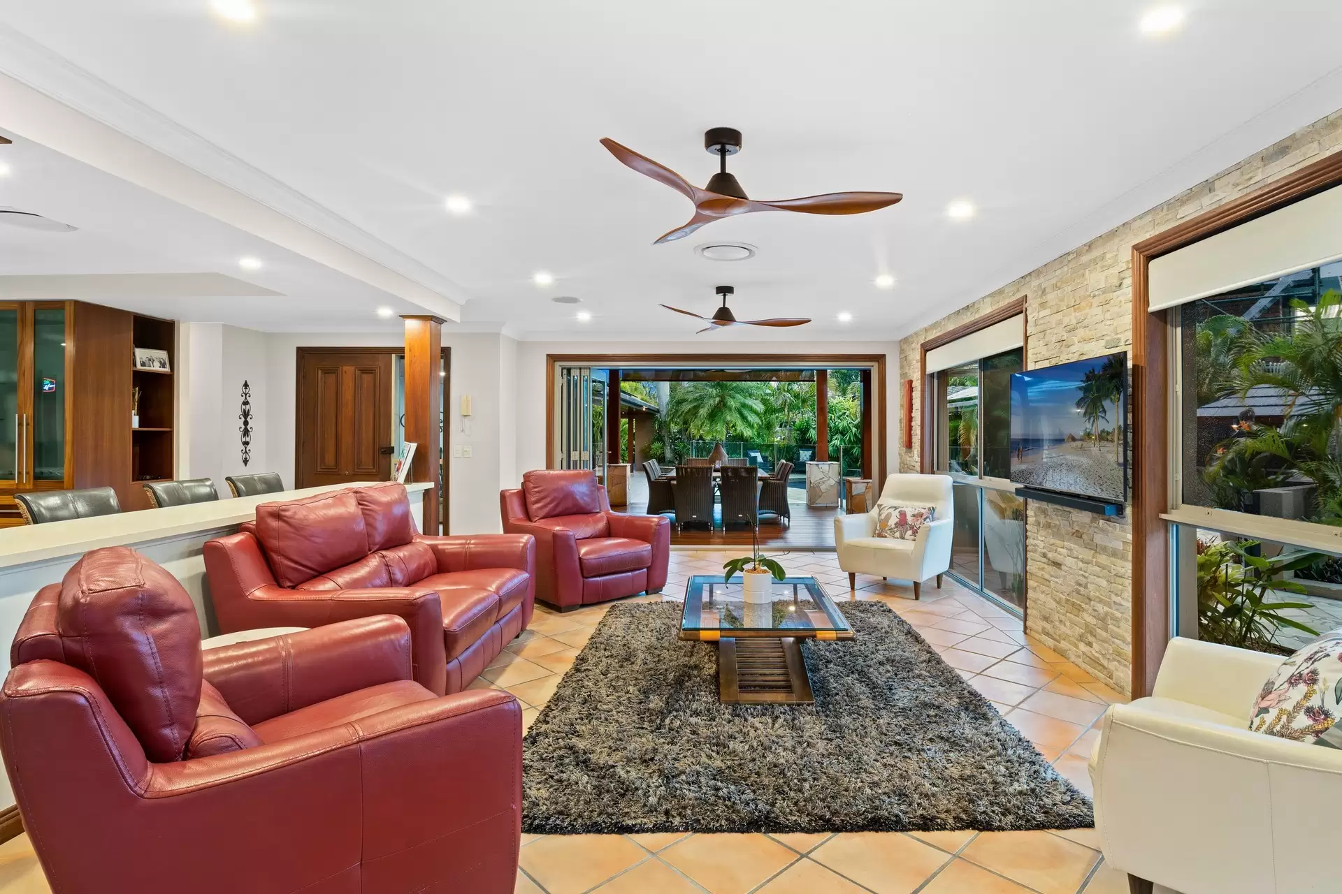 11 Gregory Drive, Carrara Sold by Queensland Sotheby's International Realty - image 1