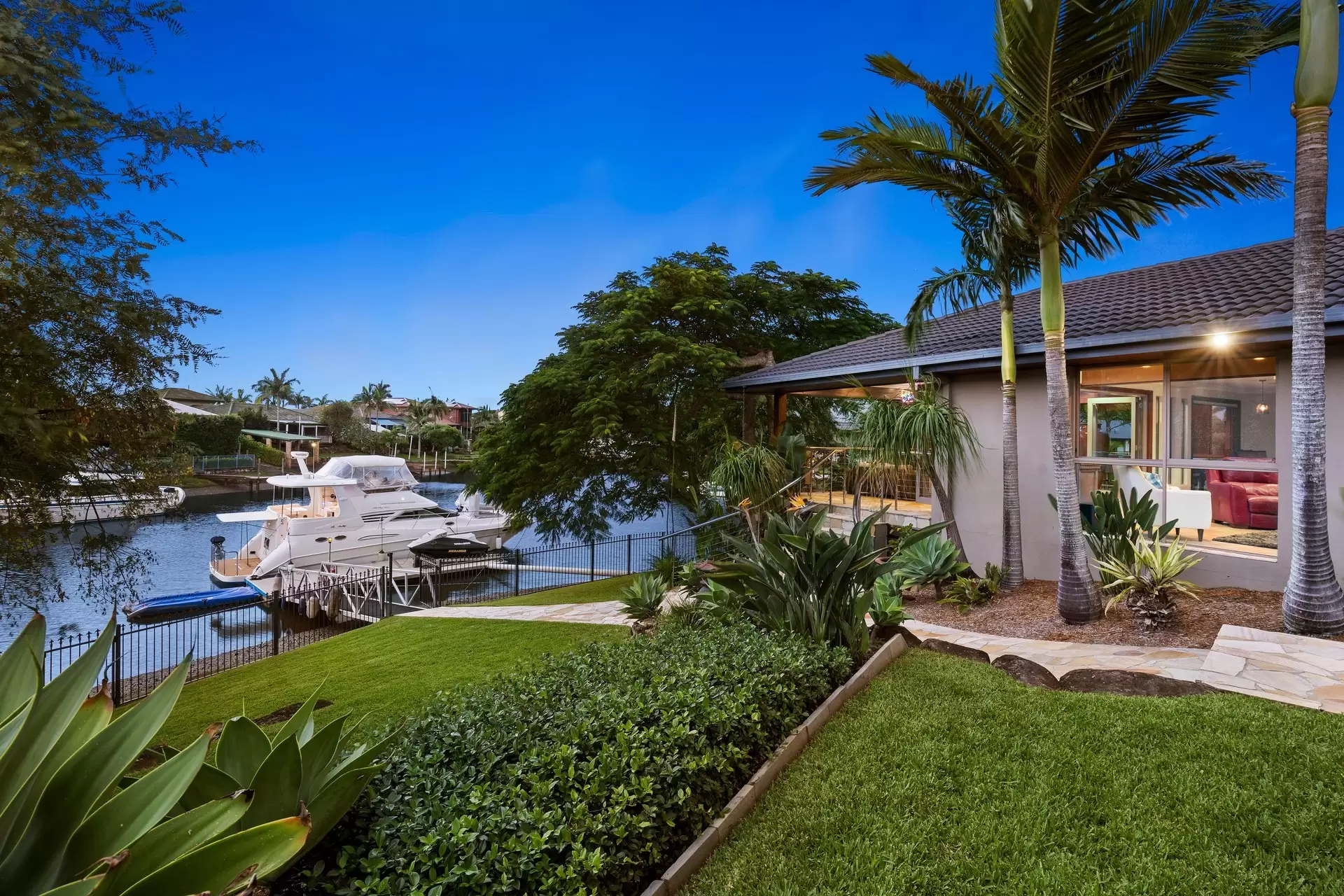 11 Gregory Drive, Carrara Sold by Queensland Sotheby's International Realty - image 1