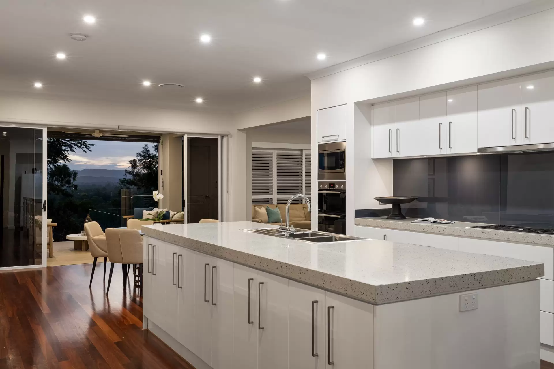 191B Dewar Terrace, Corinda Sold by Queensland Sotheby's International Realty - image 1
