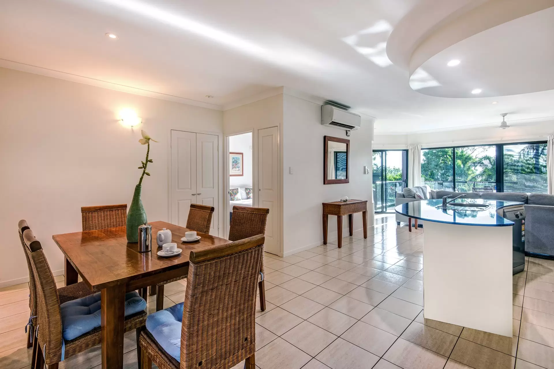 1/6 Banksia Court, Hamilton Island Sold by Queensland Sotheby's International Realty - image 1