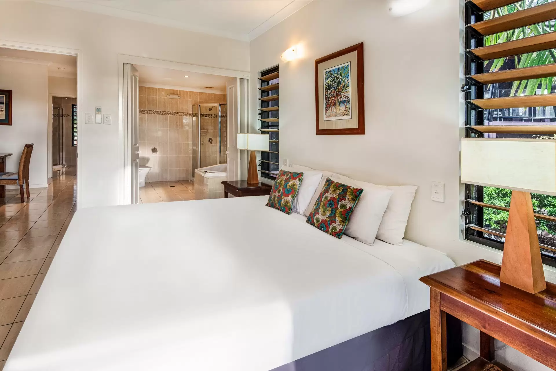 1/6 Banksia Court, Hamilton Island Sold by Queensland Sotheby's International Realty - image 1