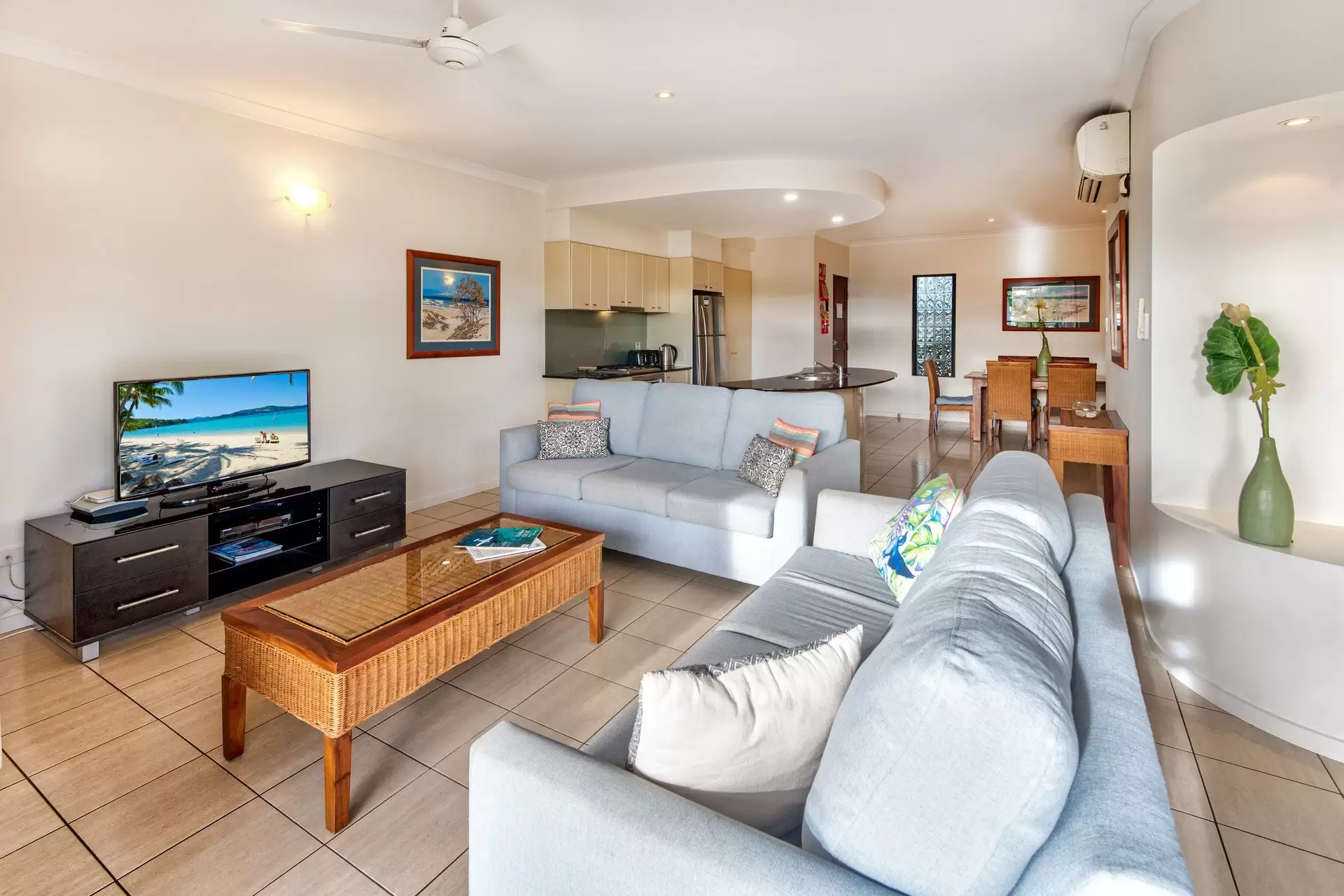 1/6 Banksia Court, Hamilton Island Sold by Queensland Sotheby's International Realty - image 1