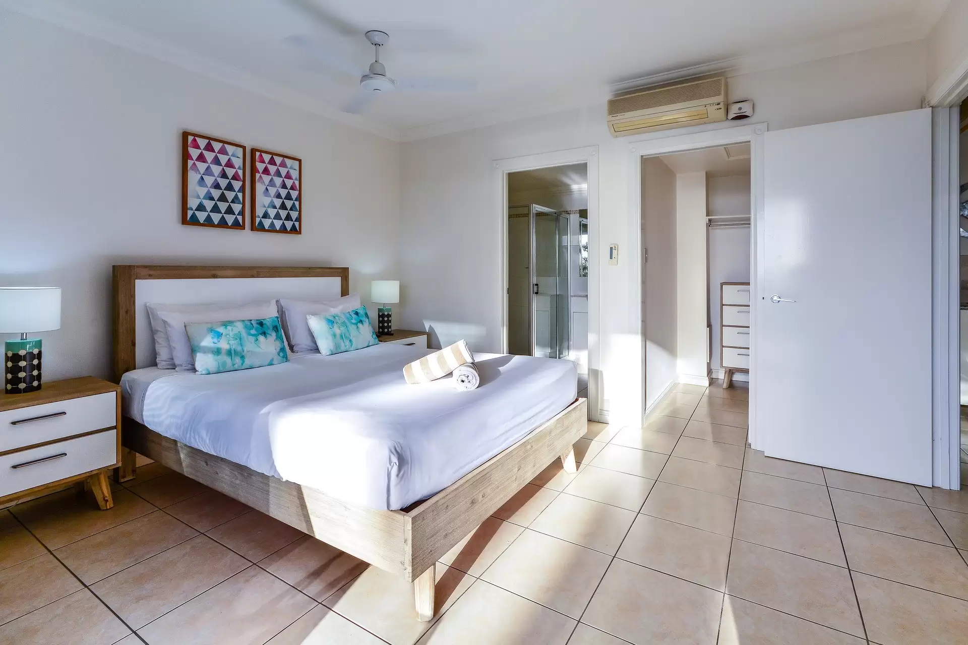 8/2 Banksia Court, Hamilton Island Sold by Queensland Sotheby's International Realty - image 1