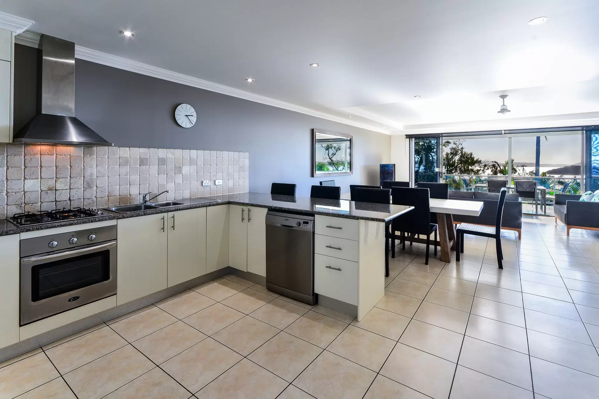 8/2 Banksia Court, Hamilton Island Sold by Queensland Sotheby's International Realty - image 1