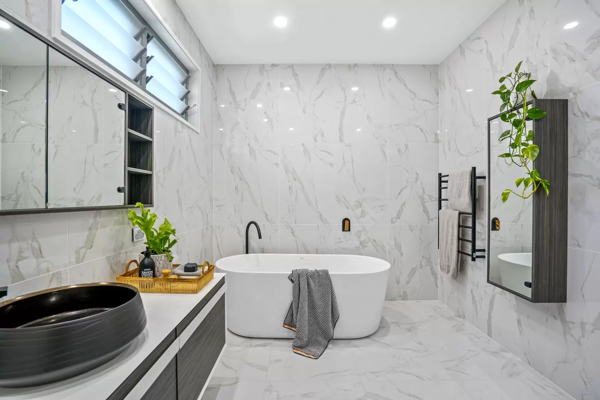 129 George Street, Burleigh Heads Sold by Queensland Sotheby's International Realty - image 1