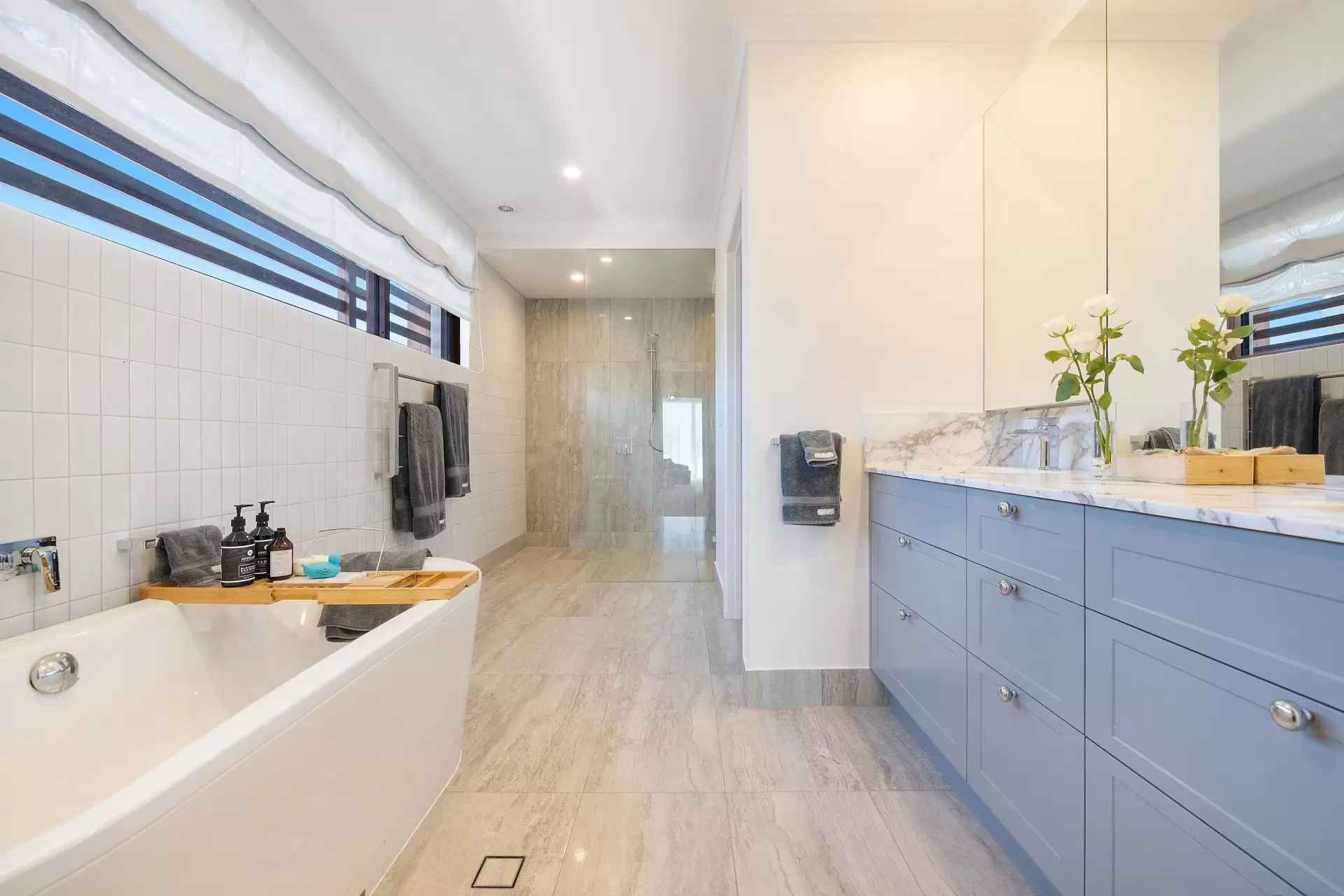 2/53 Cronin Avenue, Main Beach Sold by Queensland Sotheby's International Realty - image 1