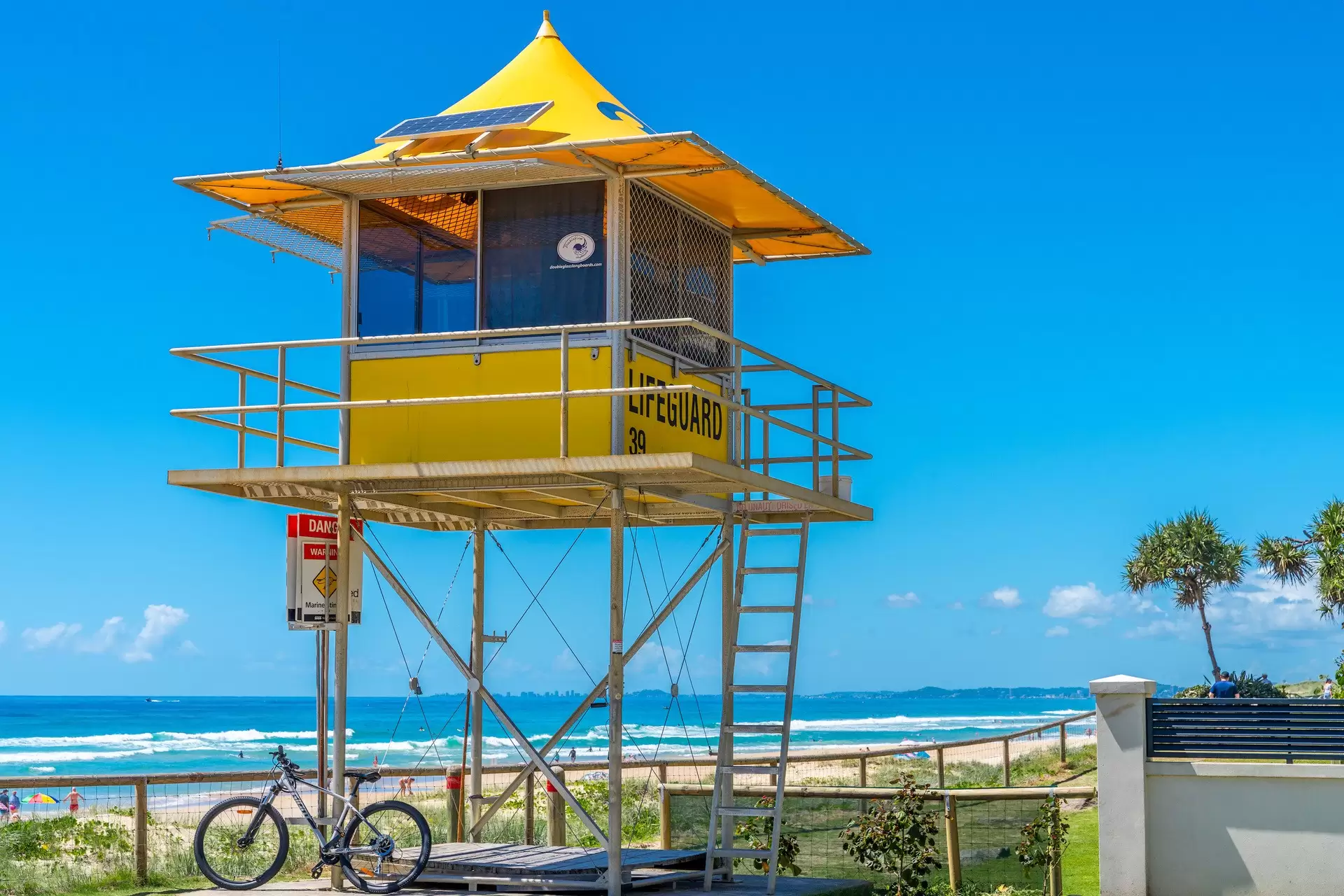 2/53 Cronin Avenue, Main Beach Sold by Queensland Sotheby's International Realty - image 1