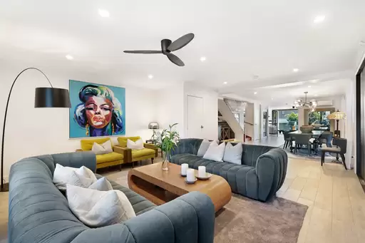 2/53 Cronin Avenue, Main Beach Sold by Queensland Sotheby's International Realty