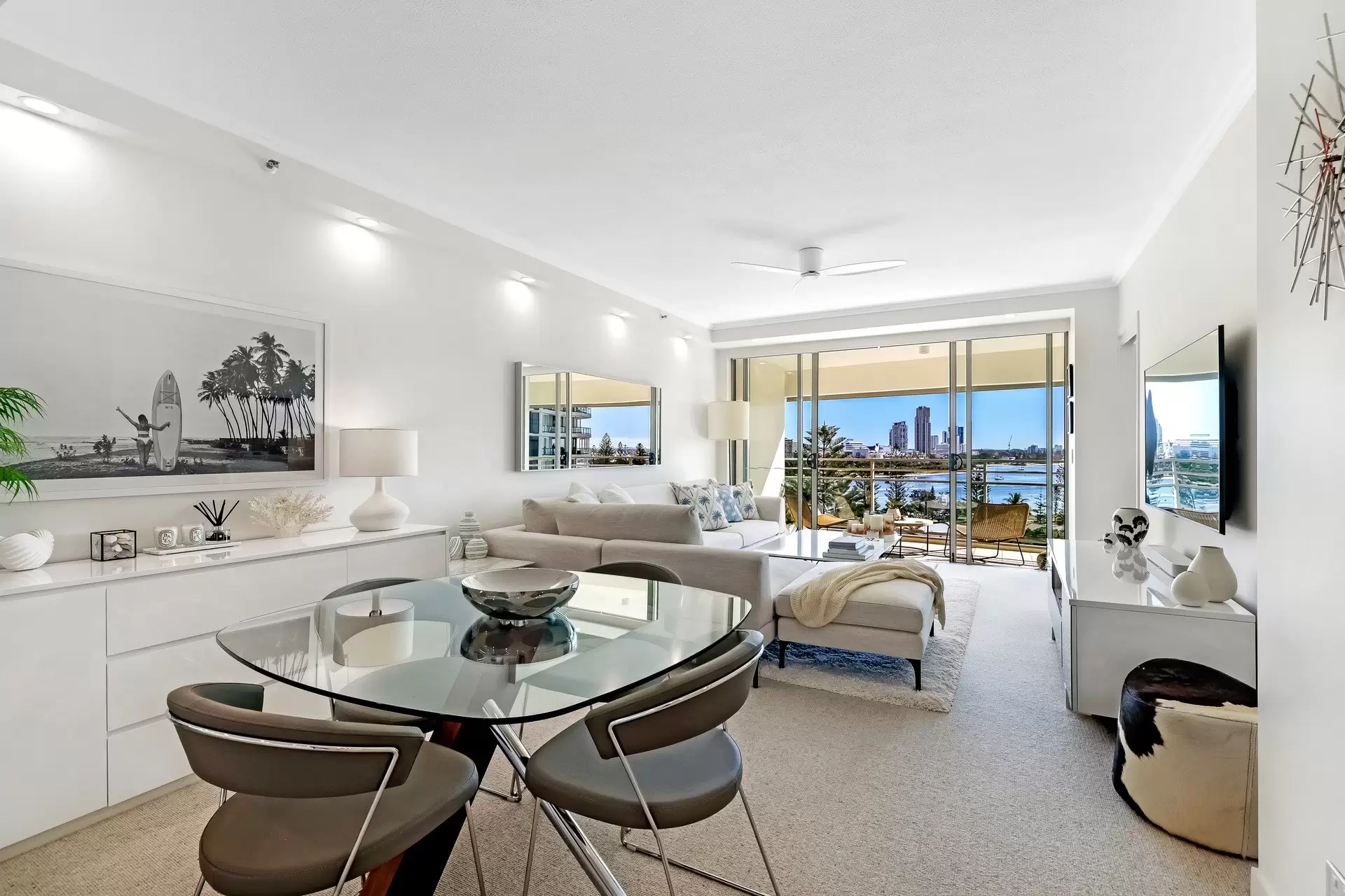 2084/1 Lennie Avenue, Main Beach Sold by Queensland Sotheby's International Realty - image 1