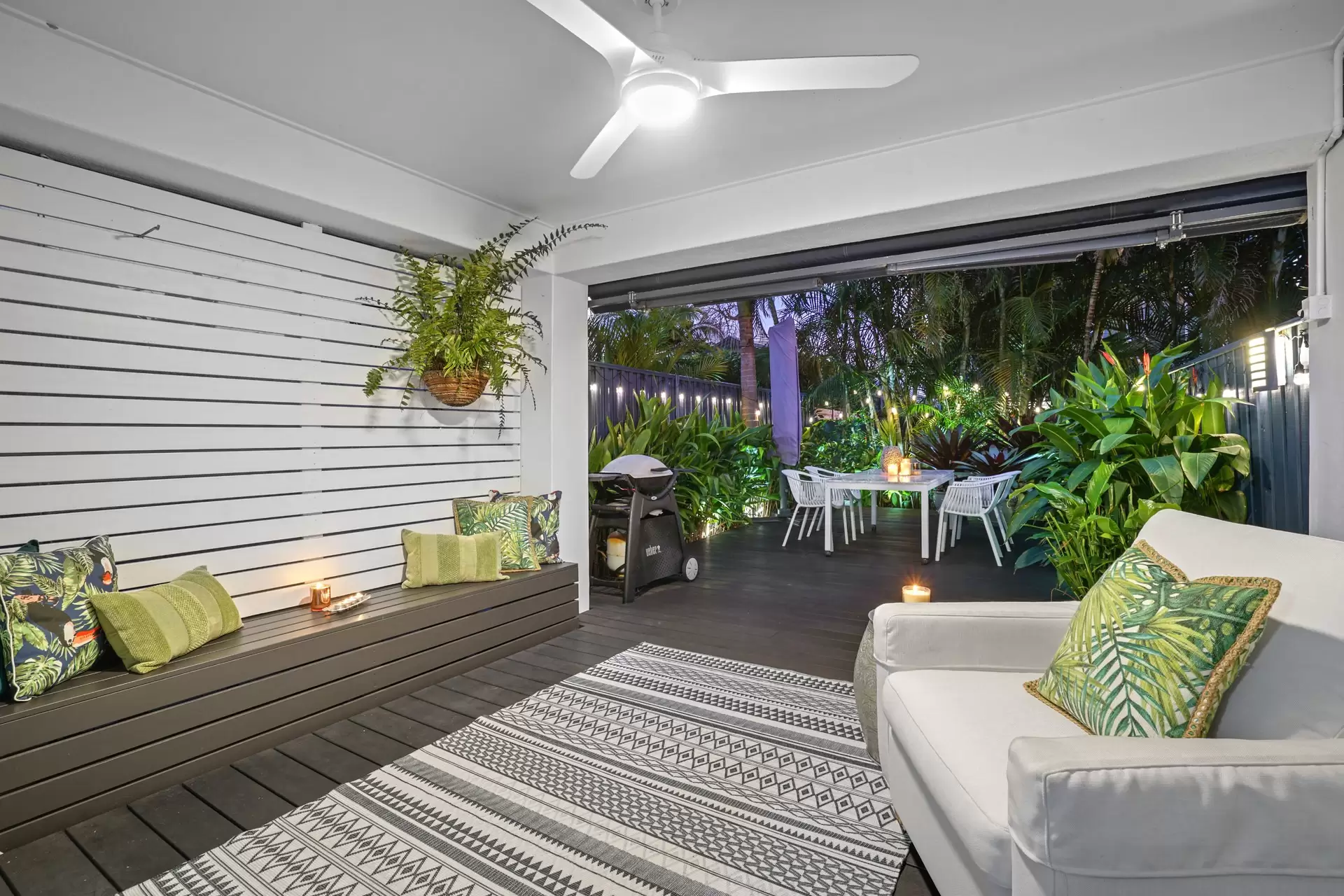 1/90 Nobby Parade, Miami Sold by Queensland Sotheby's International Realty - image 1