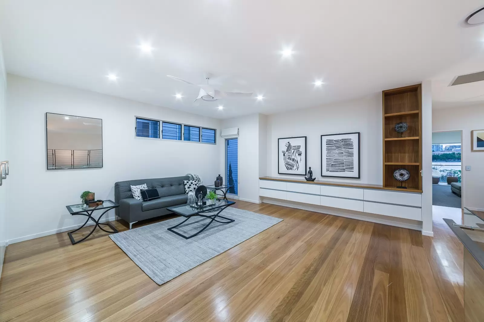 15 Waterline Crescent, Bulimba Sold by Queensland Sotheby's International Realty - image 1