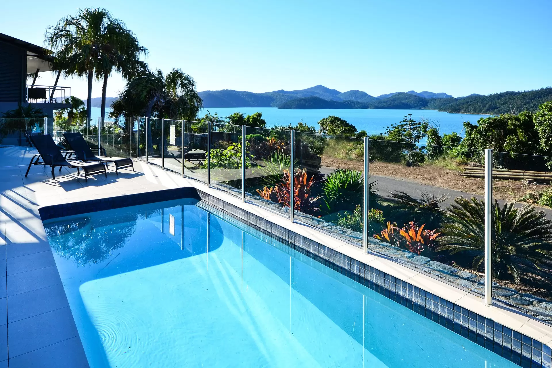 4/18 Whitsunday Boulevard, Hamilton Island Sold by  - image 1