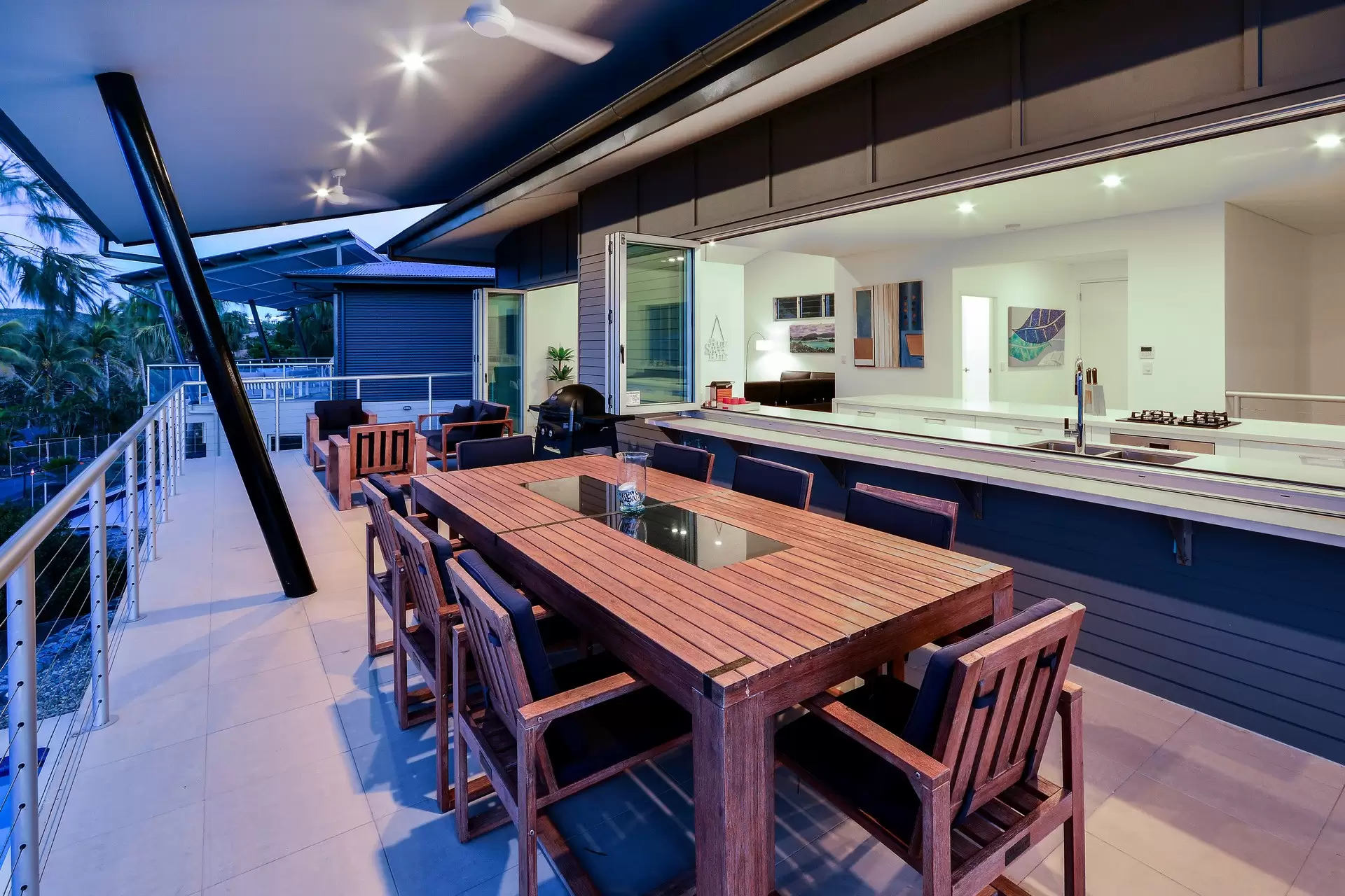 4/18 Whitsunday Boulevard, Hamilton Island Sold by Queensland Sotheby's International Realty - image 1