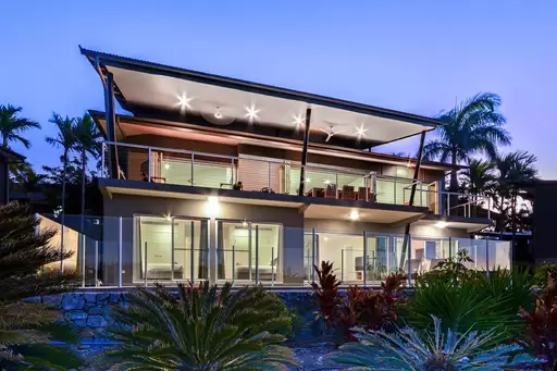 4/18 Whitsunday Boulevard, Hamilton Island Sold by 