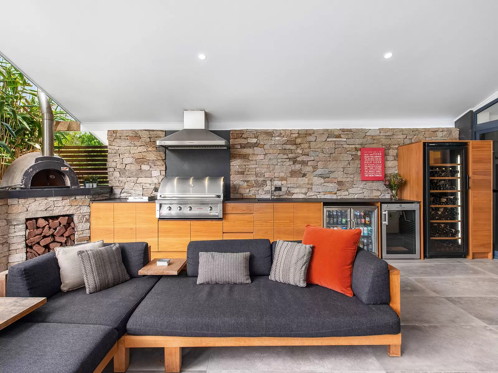 154 Formosa Road, Gumdale Sold by Queensland Sotheby's International Realty - image 1