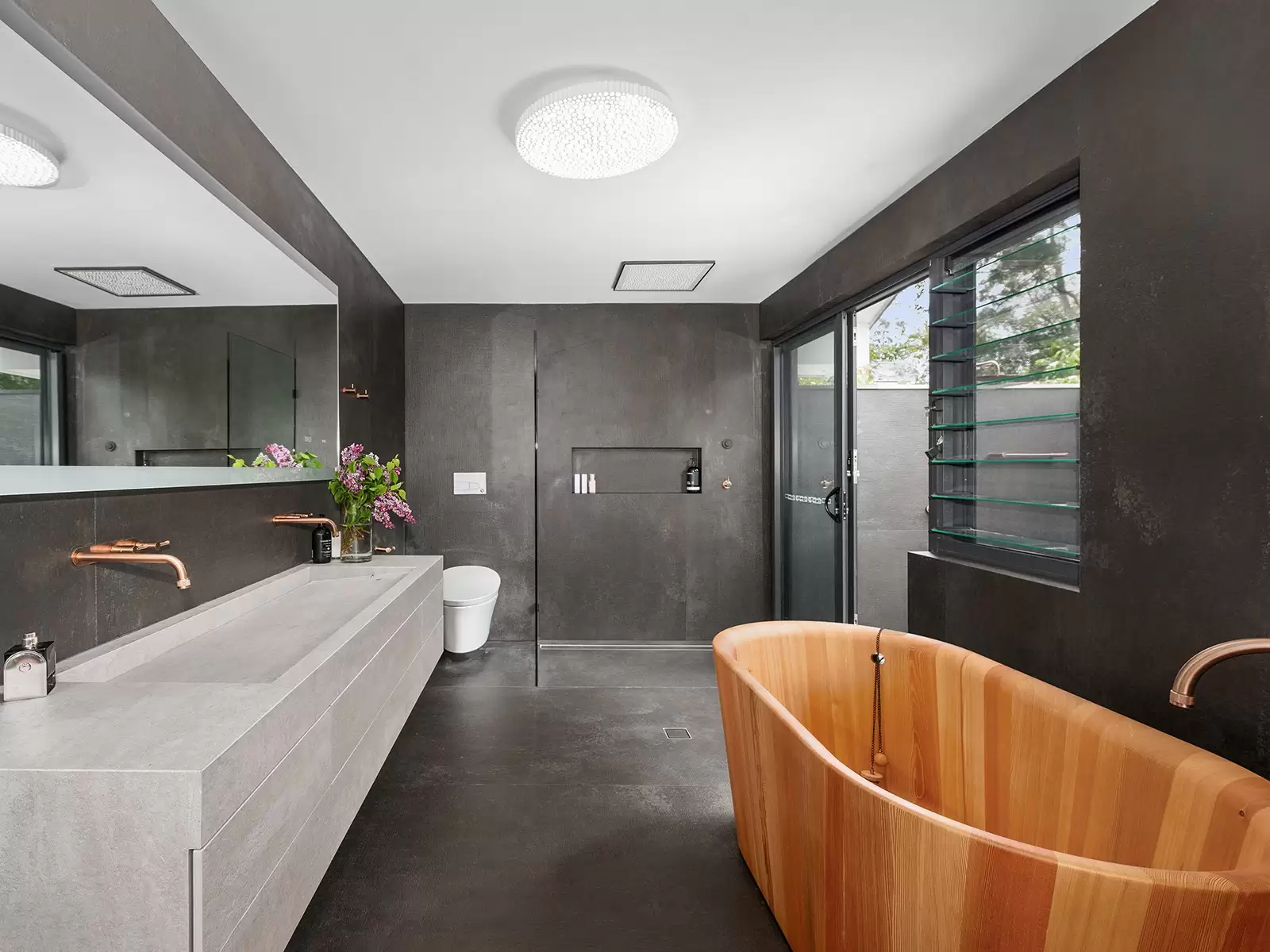 154 Formosa Road, Gumdale Sold by Queensland Sotheby's International Realty - image 1