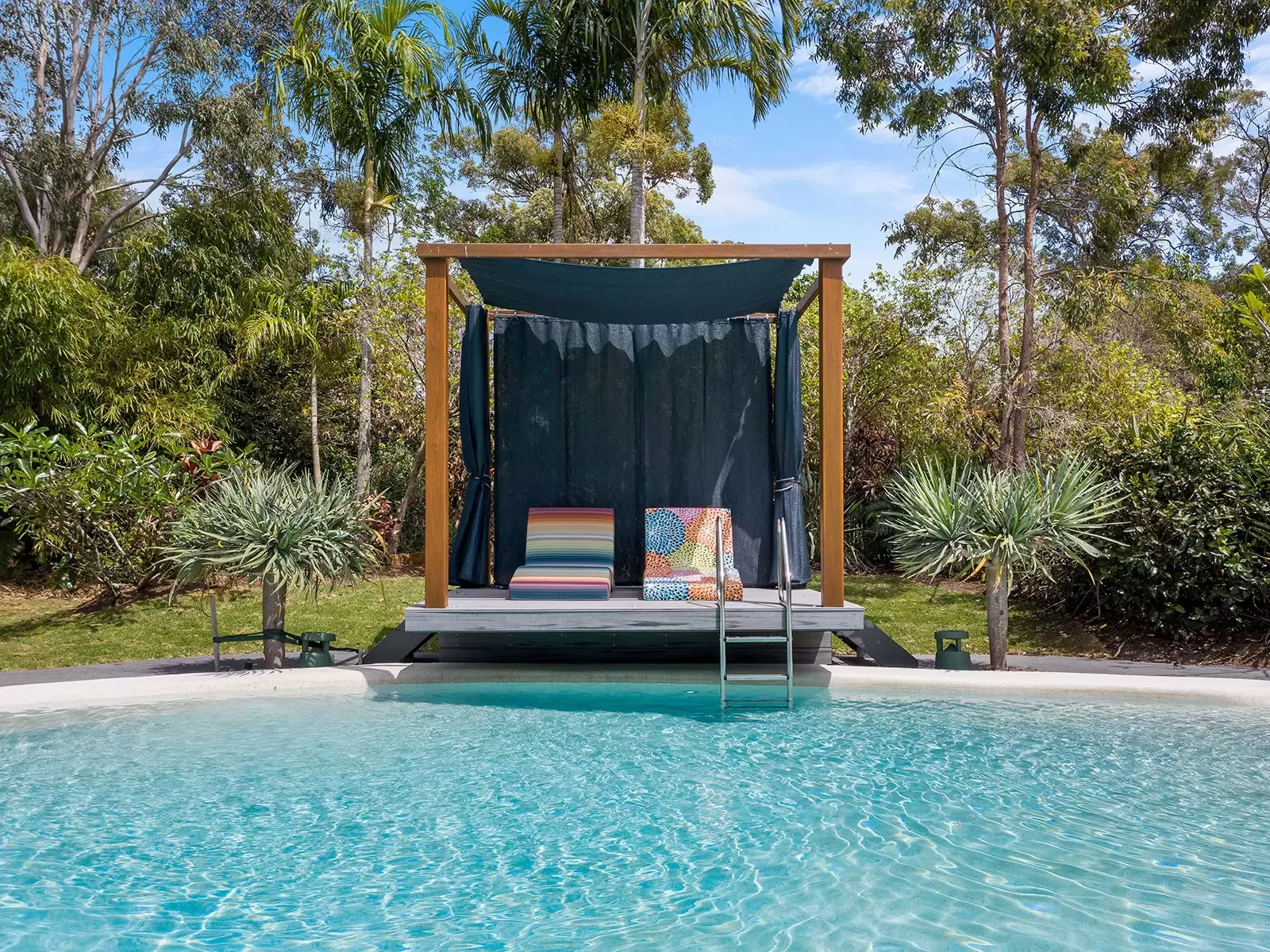 154 Formosa Road, Gumdale Sold by Queensland Sotheby's International Realty - image 1