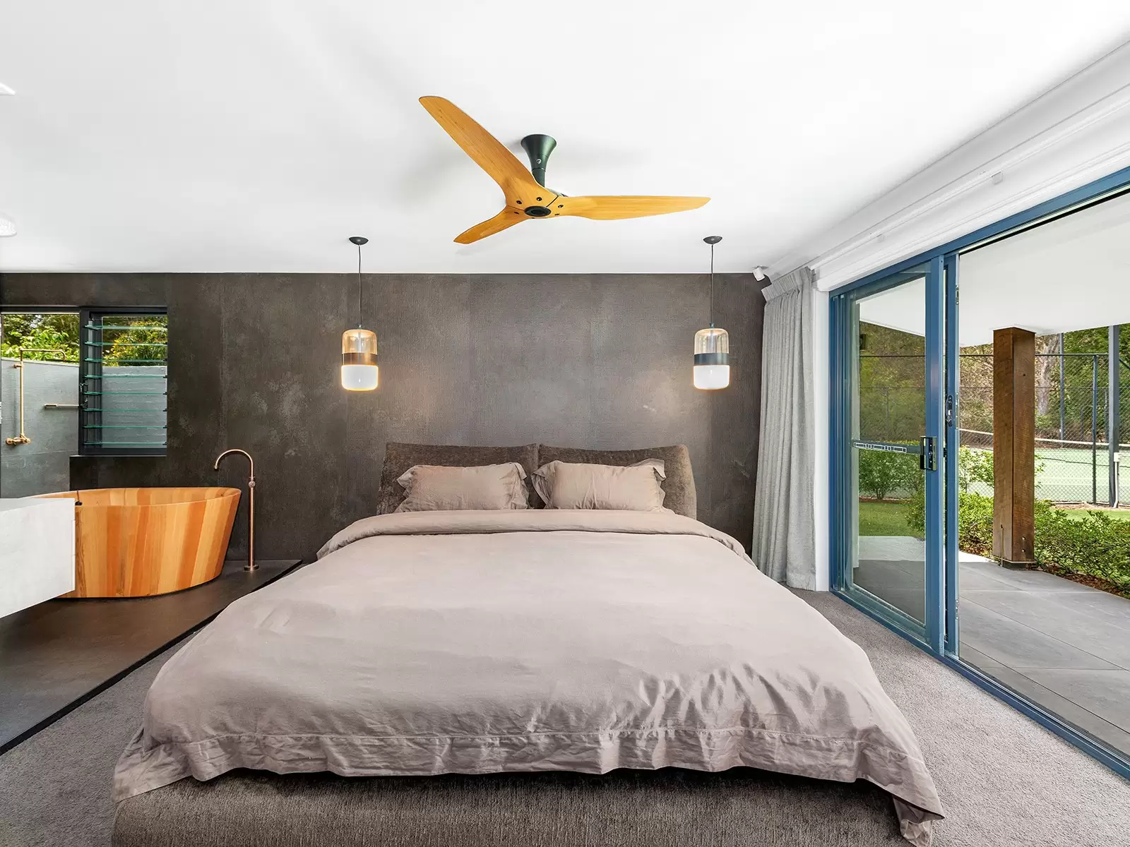 154 Formosa Road, Gumdale Sold by Queensland Sotheby's International Realty - image 1
