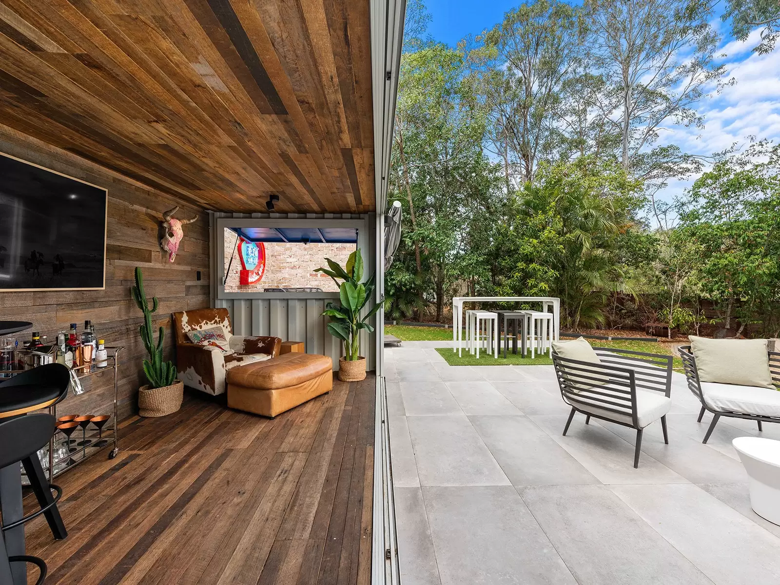 154 Formosa Road, Gumdale Sold by Queensland Sotheby's International Realty - image 1