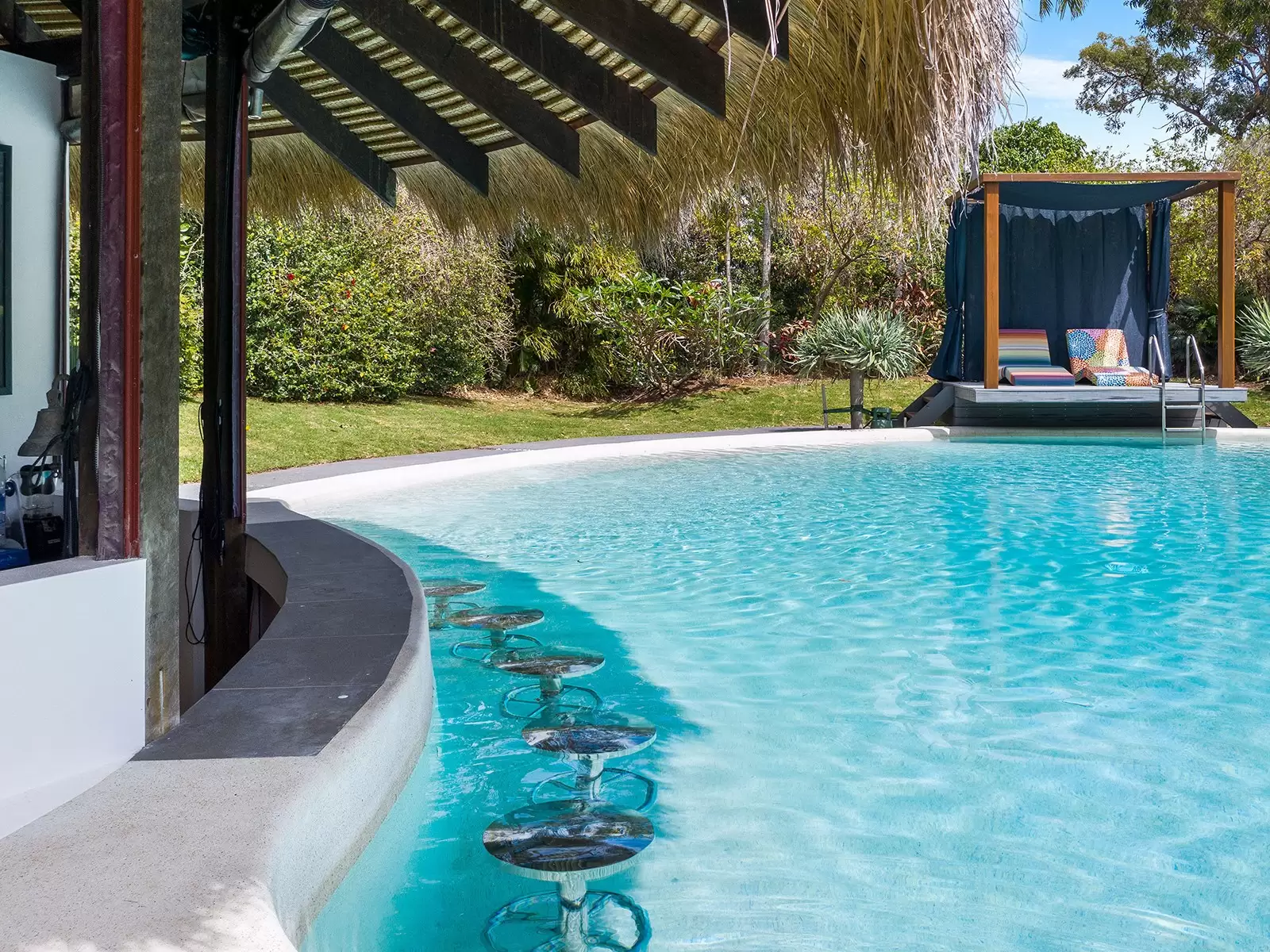 154 Formosa Road, Gumdale Sold by Queensland Sotheby's International Realty - image 1