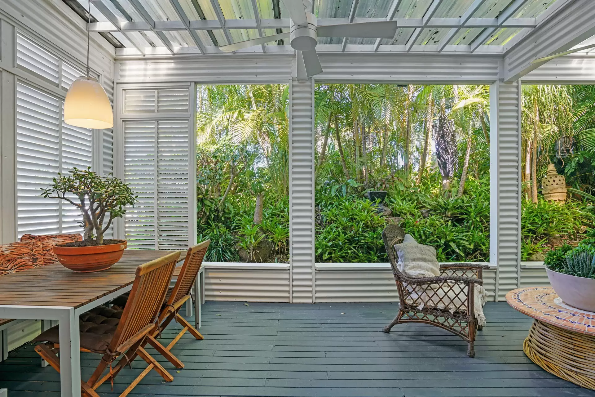 17 Vantage Point Drive, Burleigh Heads Sold by Queensland Sotheby's International Realty - image 1