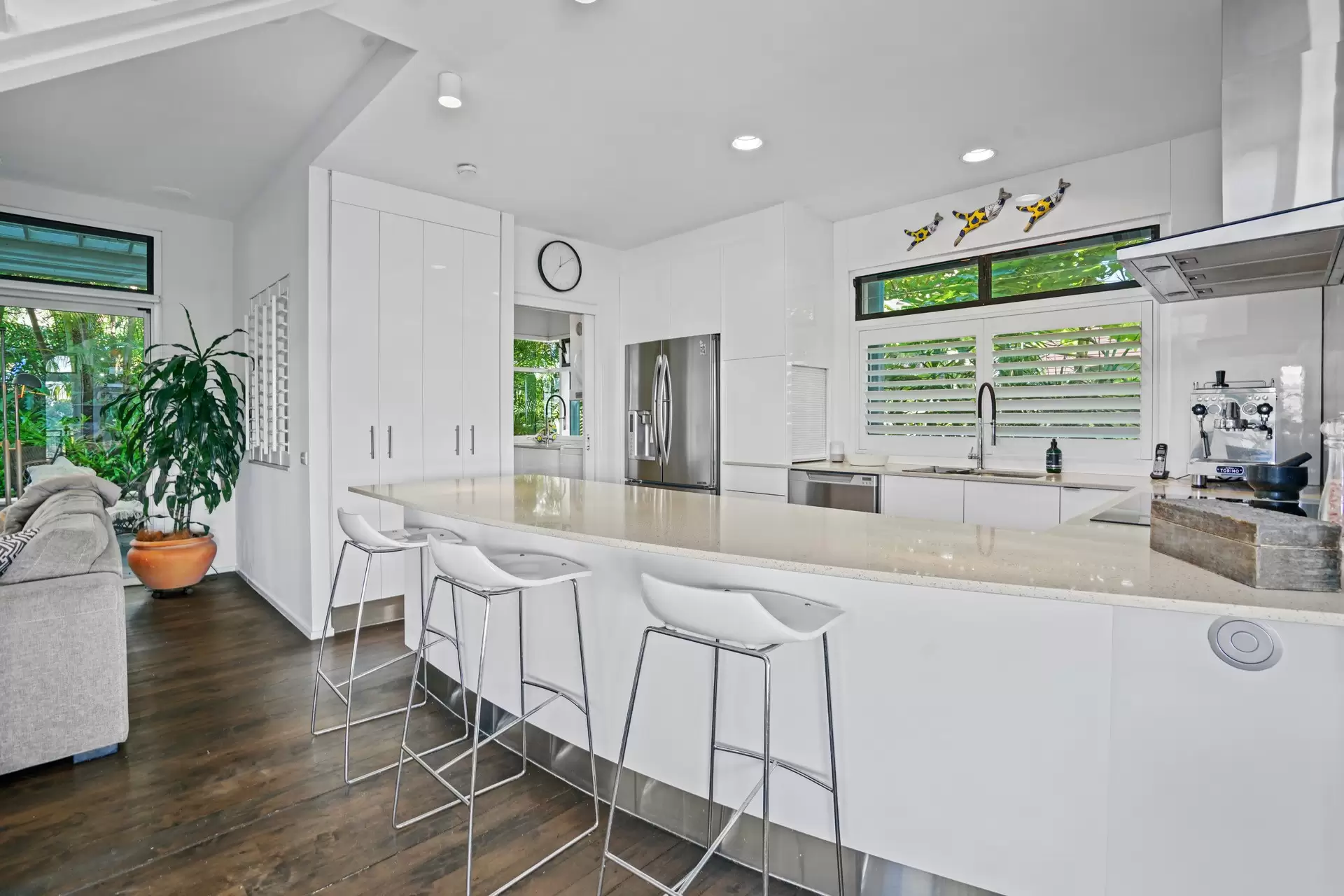17 Vantage Point Drive, Burleigh Heads Sold by Queensland Sotheby's International Realty - image 1