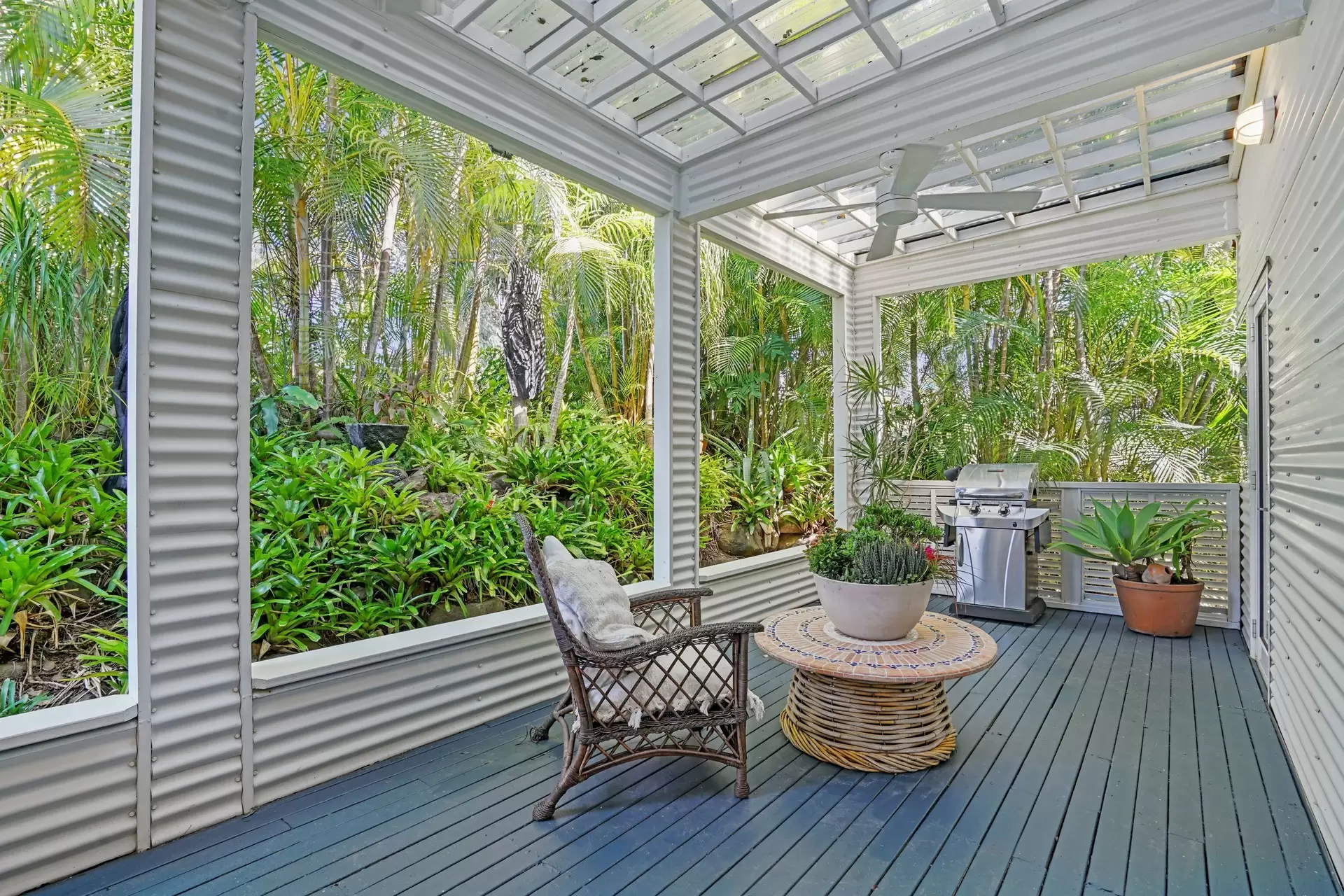 17 Vantage Point Drive, Burleigh Heads Sold by Queensland Sotheby's International Realty - image 1
