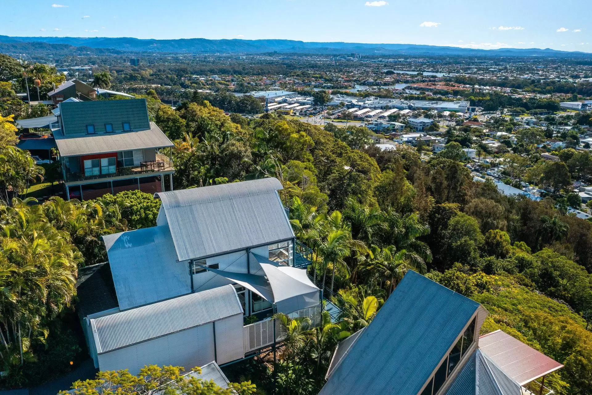 17 Vantage Point Drive, Burleigh Heads Sold by Queensland Sotheby's International Realty - image 1