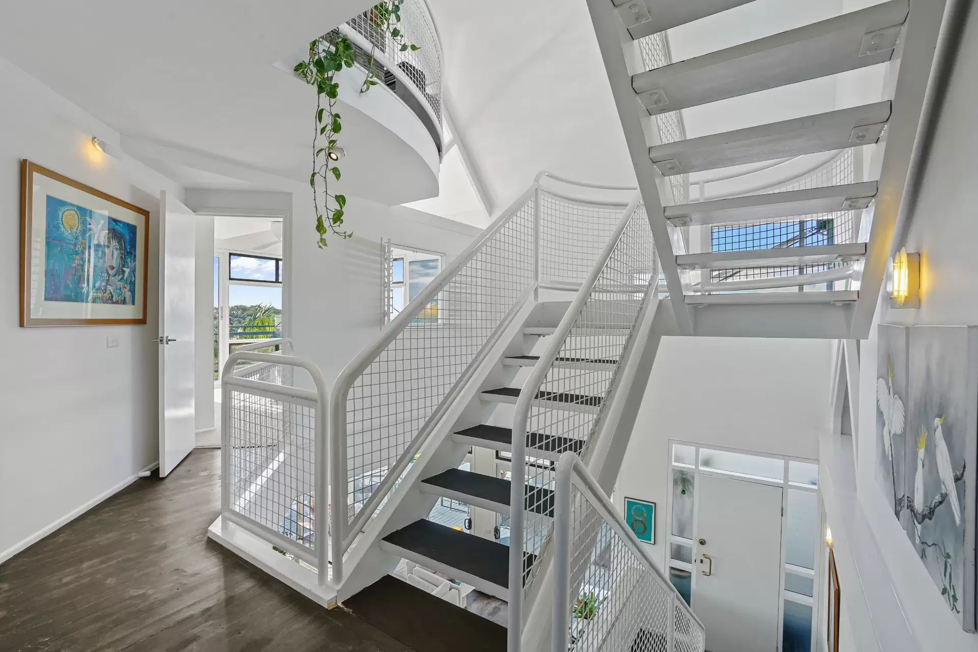 17 Vantage Point Drive, Burleigh Heads Sold by Queensland Sotheby's International Realty - image 1