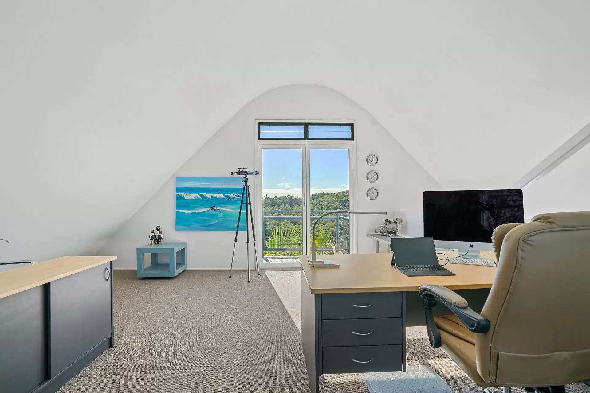 17 Vantage Point Drive, Burleigh Heads Sold by Queensland Sotheby's International Realty - image 1