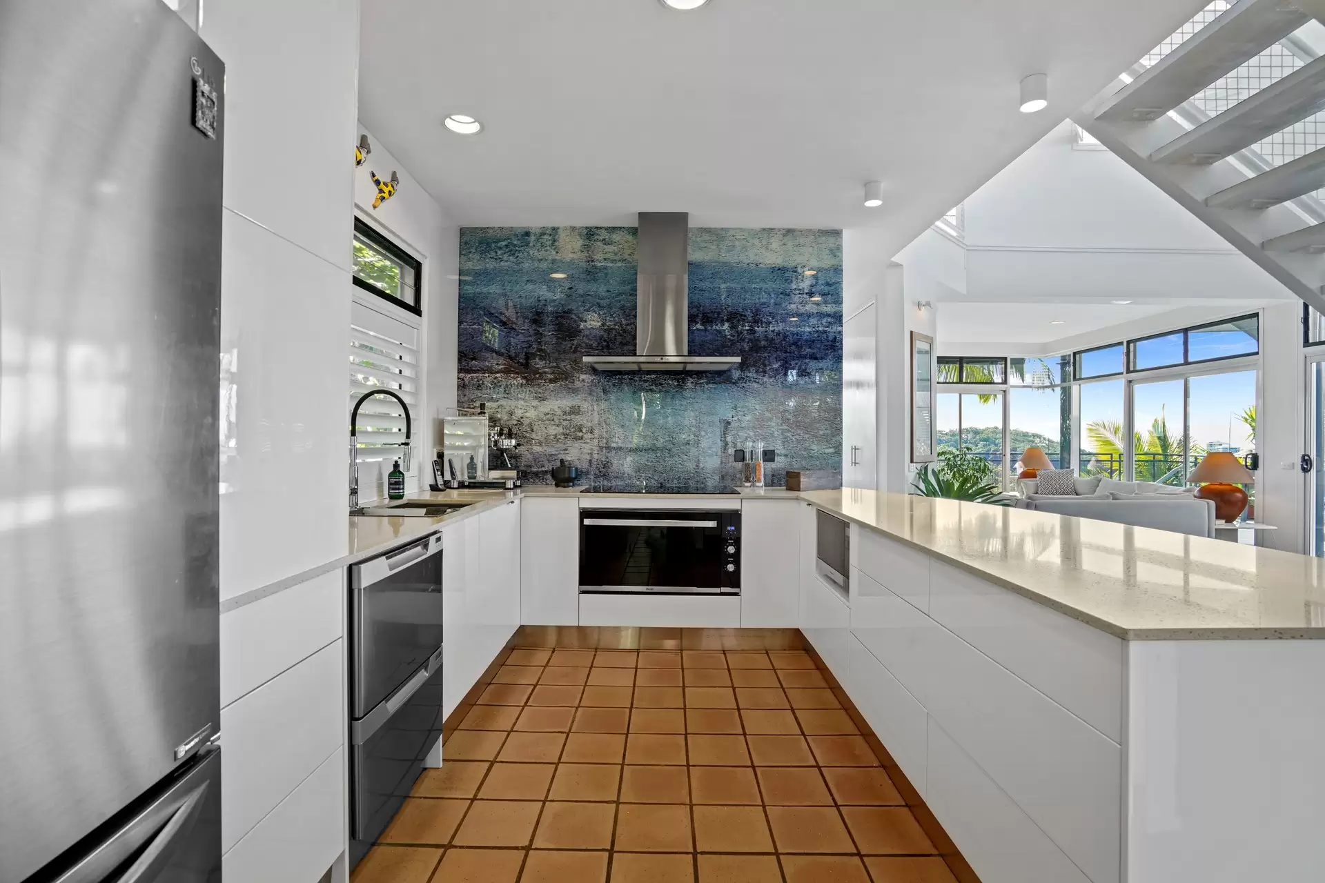 17 Vantage Point Drive, Burleigh Heads Sold by Queensland Sotheby's International Realty - image 1