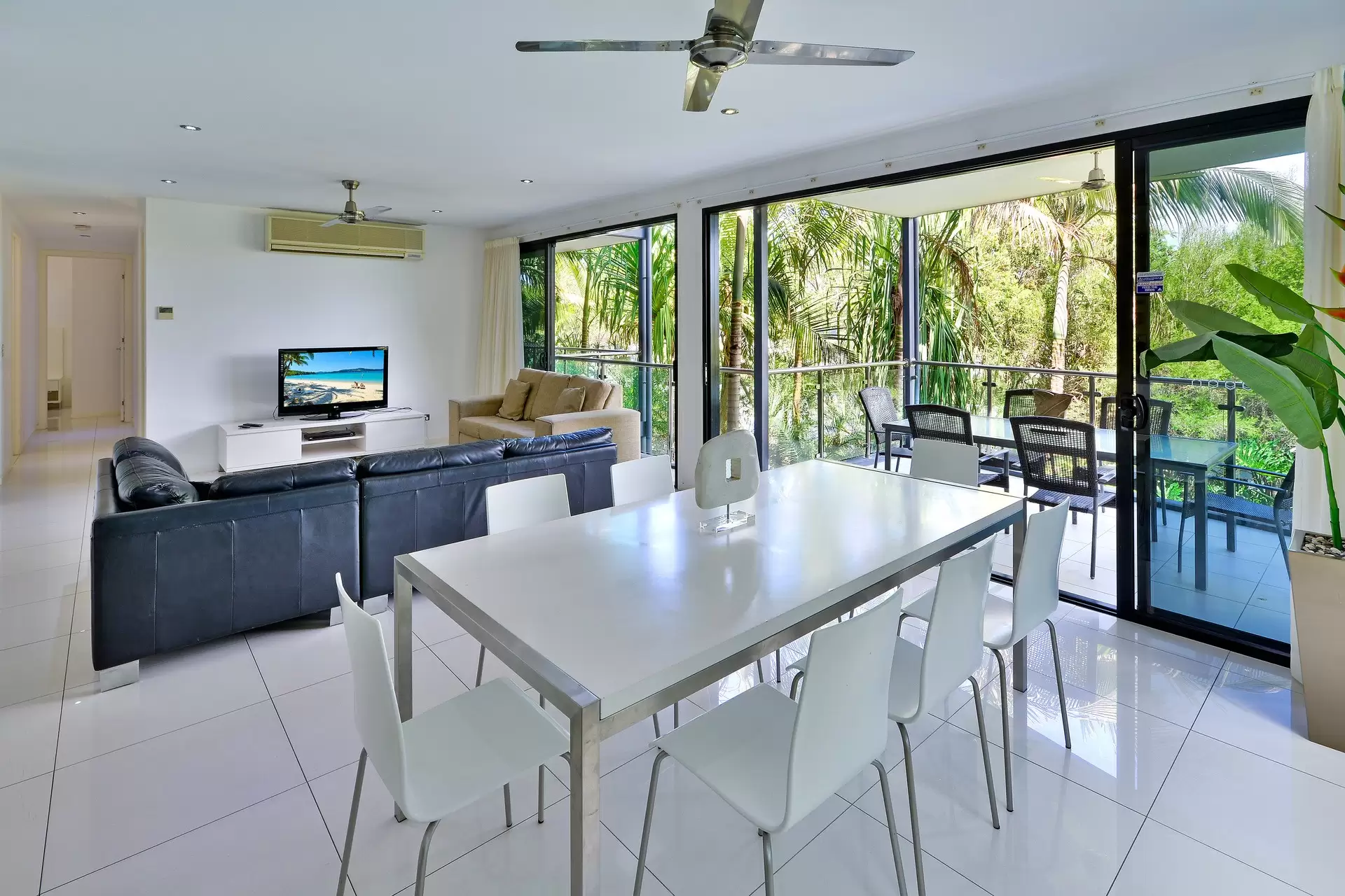 1 Banksia Court, Hamilton Island Sold by Queensland Sotheby's International Realty - image 1
