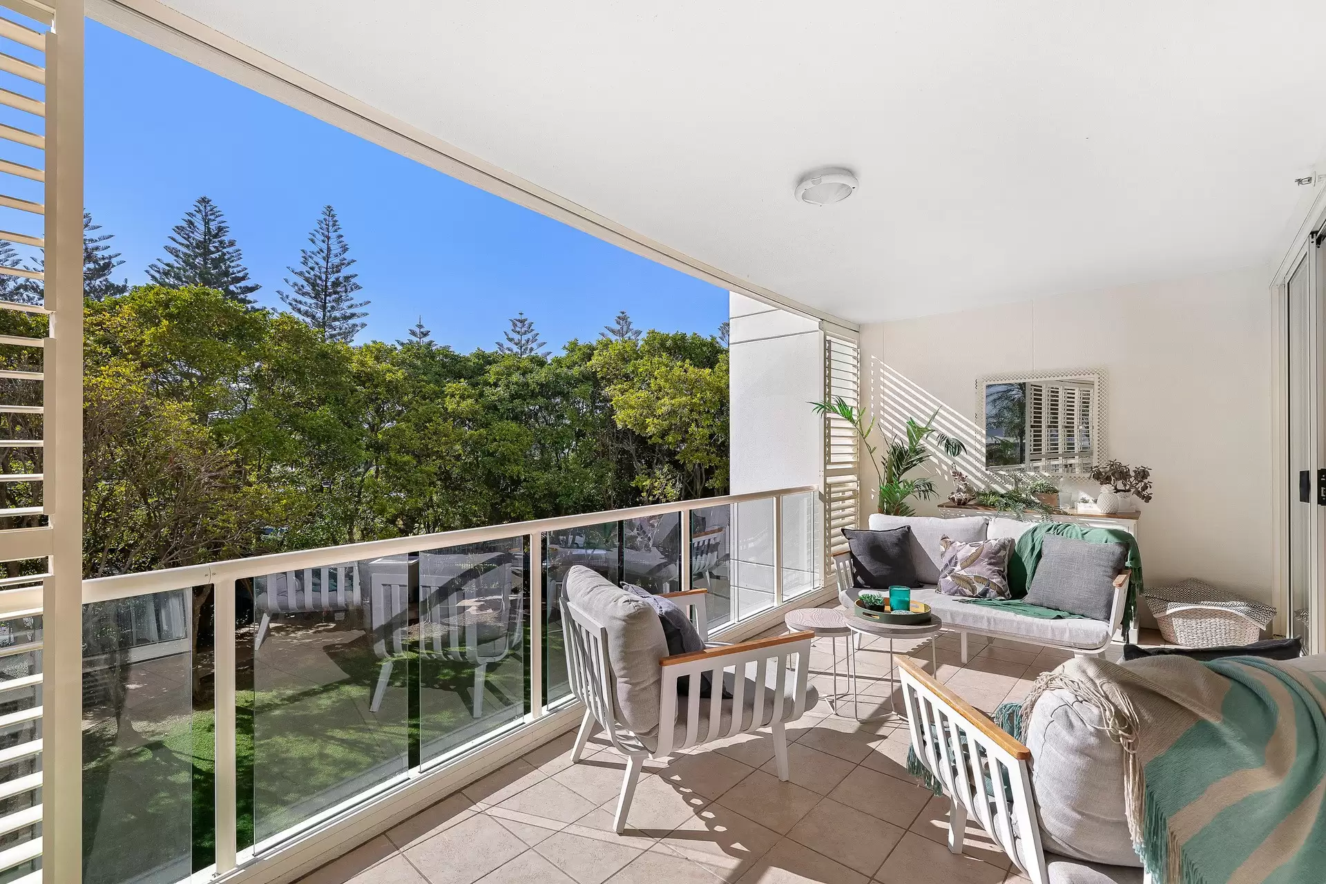 Level 2/1022/1 Lennie Avenue, Main Beach Sold by Queensland Sotheby's International Realty - image 1