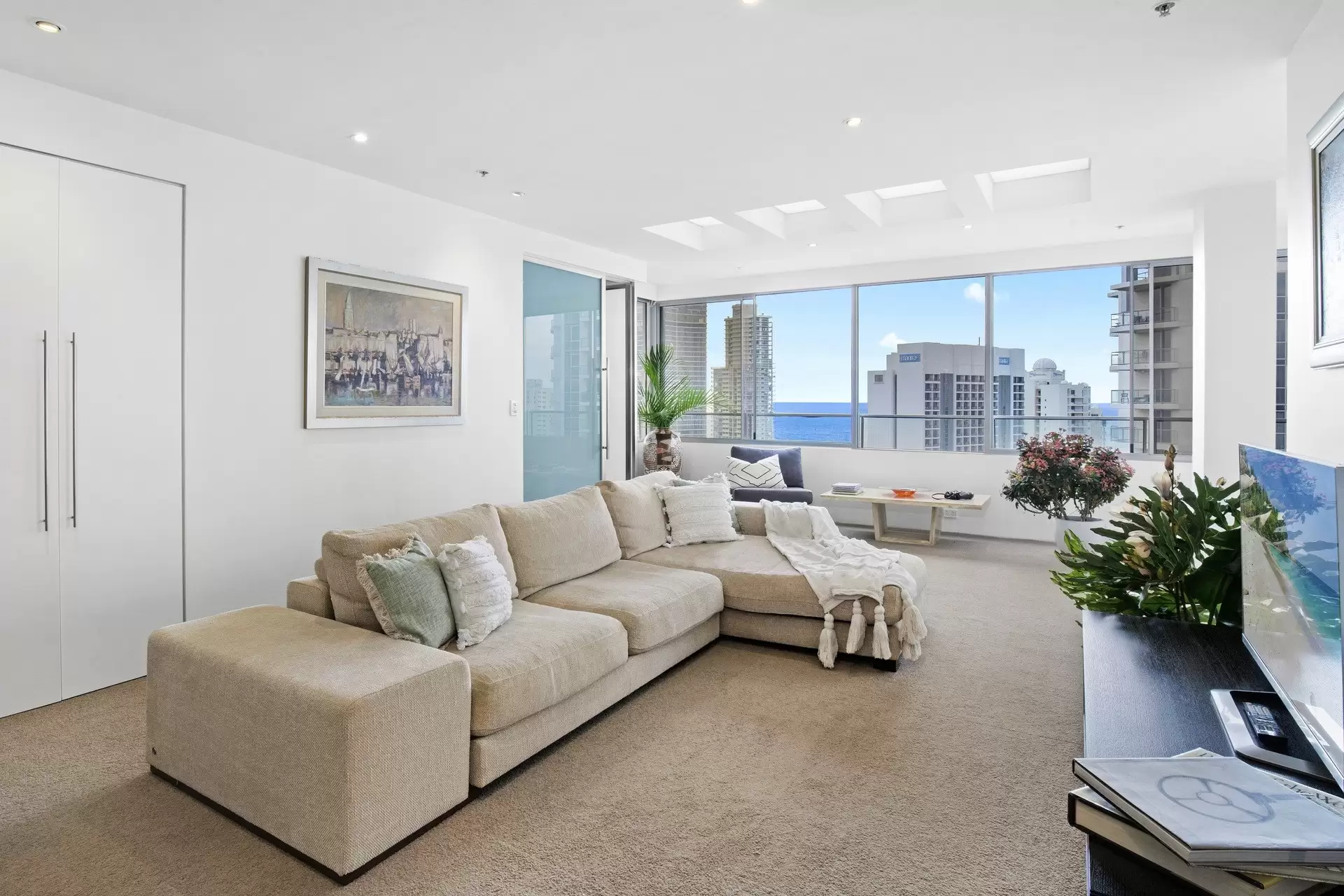 69/40 Ferny Avenue, Surfers Paradise Sold by  - image 1