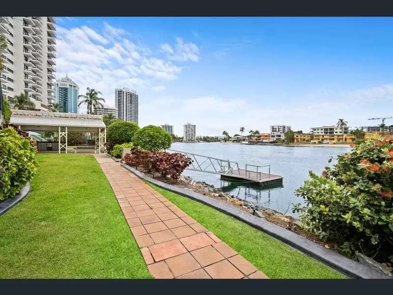 69/40 Ferny Avenue, Surfers Paradise Sold by Queensland Sotheby's International Realty - image 1