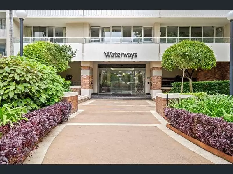 69/40 Ferny Avenue, Surfers Paradise Sold by Queensland Sotheby's International Realty - image 1